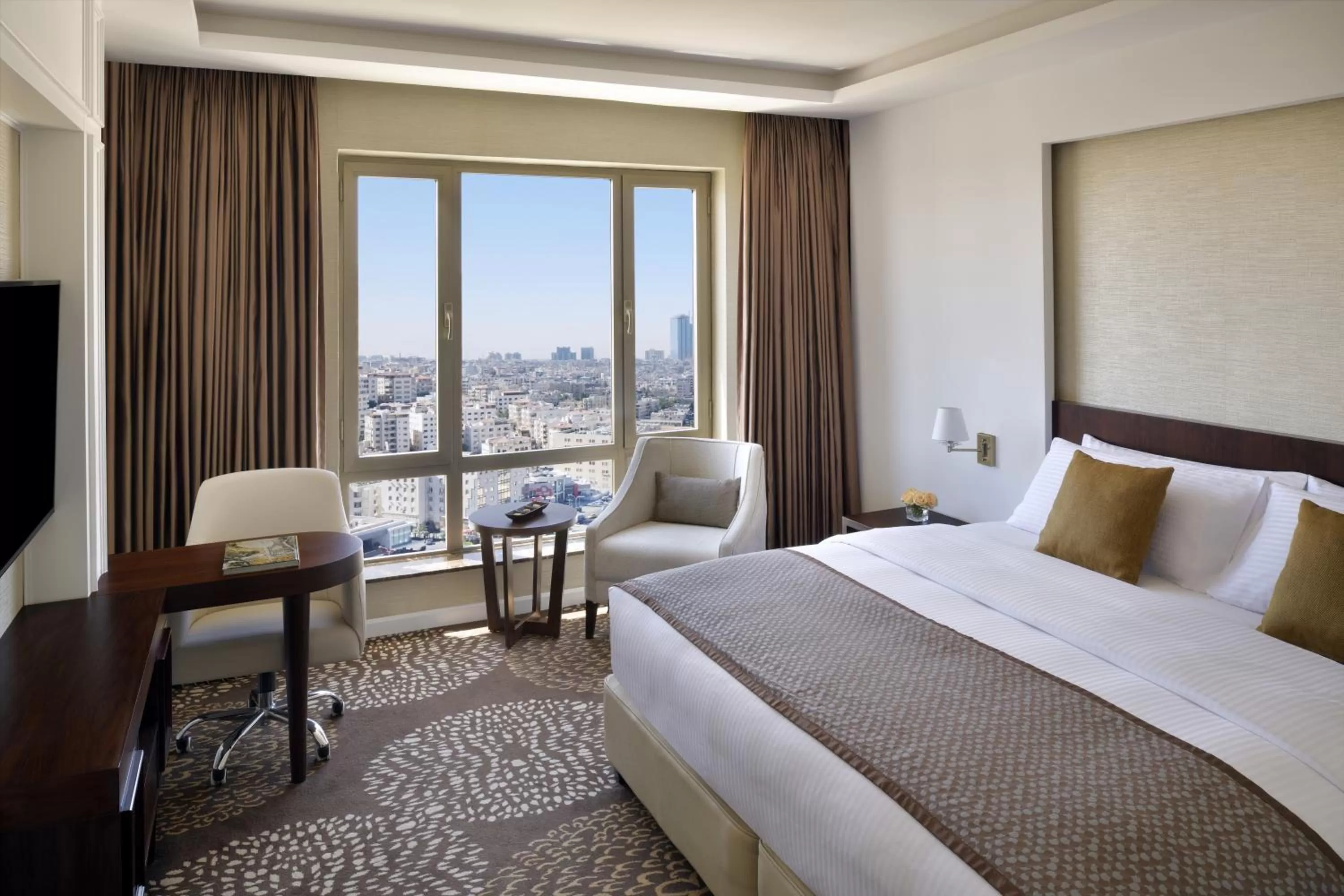 Photo of the whole room, Bed in Mövenpick Hotel Amman