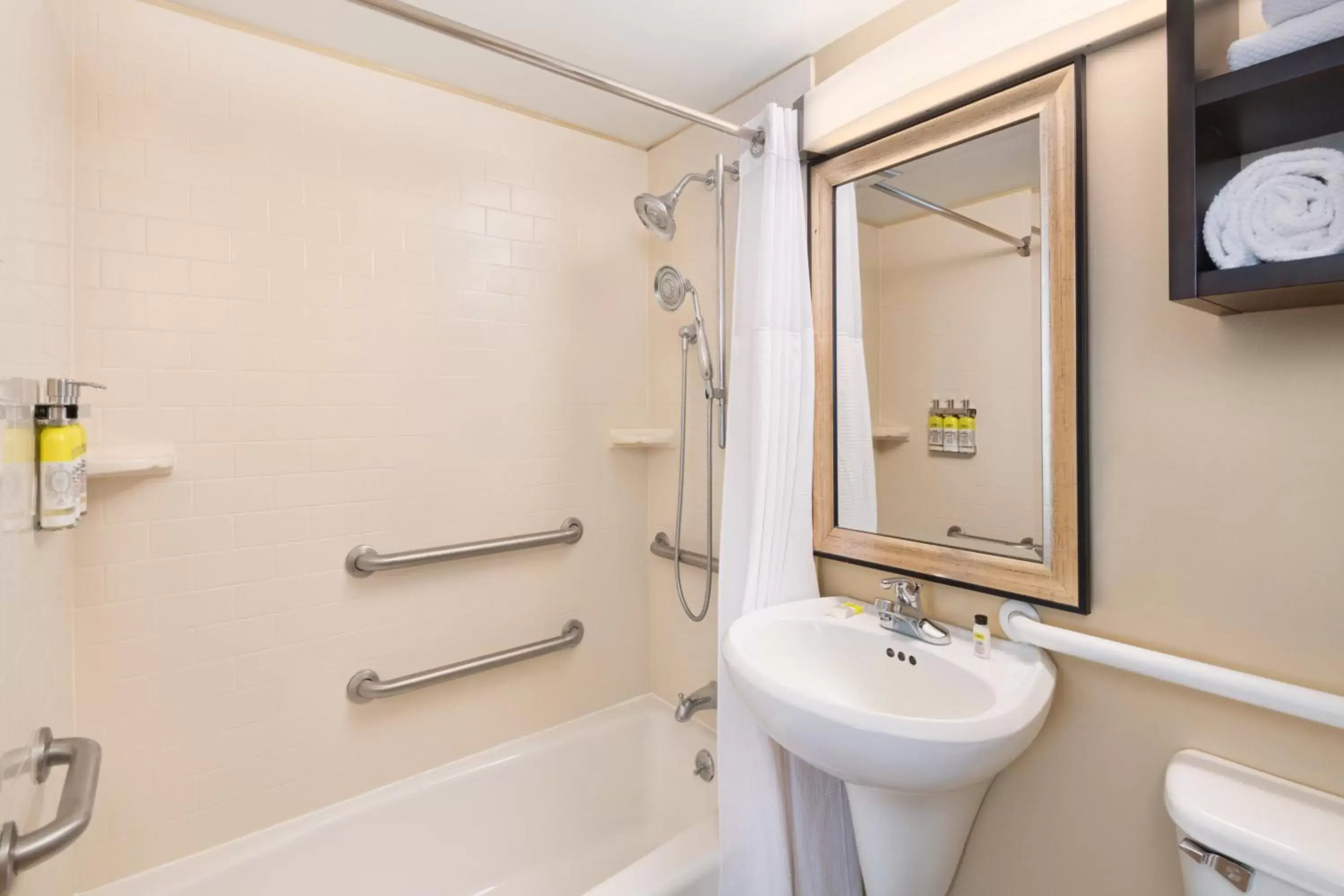 Bathroom in Staybridge Suites Savannah Historic District, an IHG Hotel