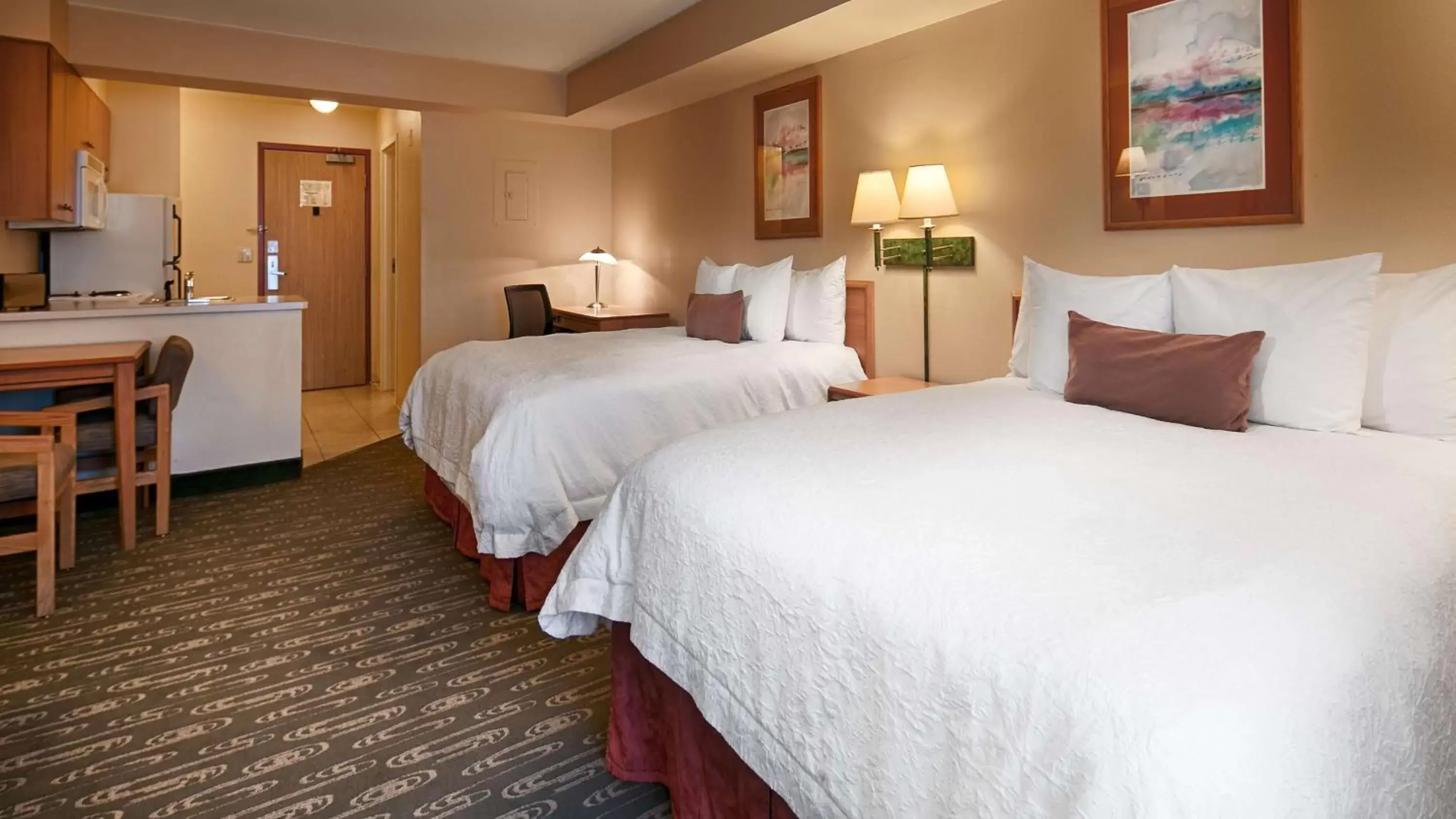 Queen Room with Two Queen Beds - Disability Access in Executive Residency by Best Western Navigator Inn & Suites