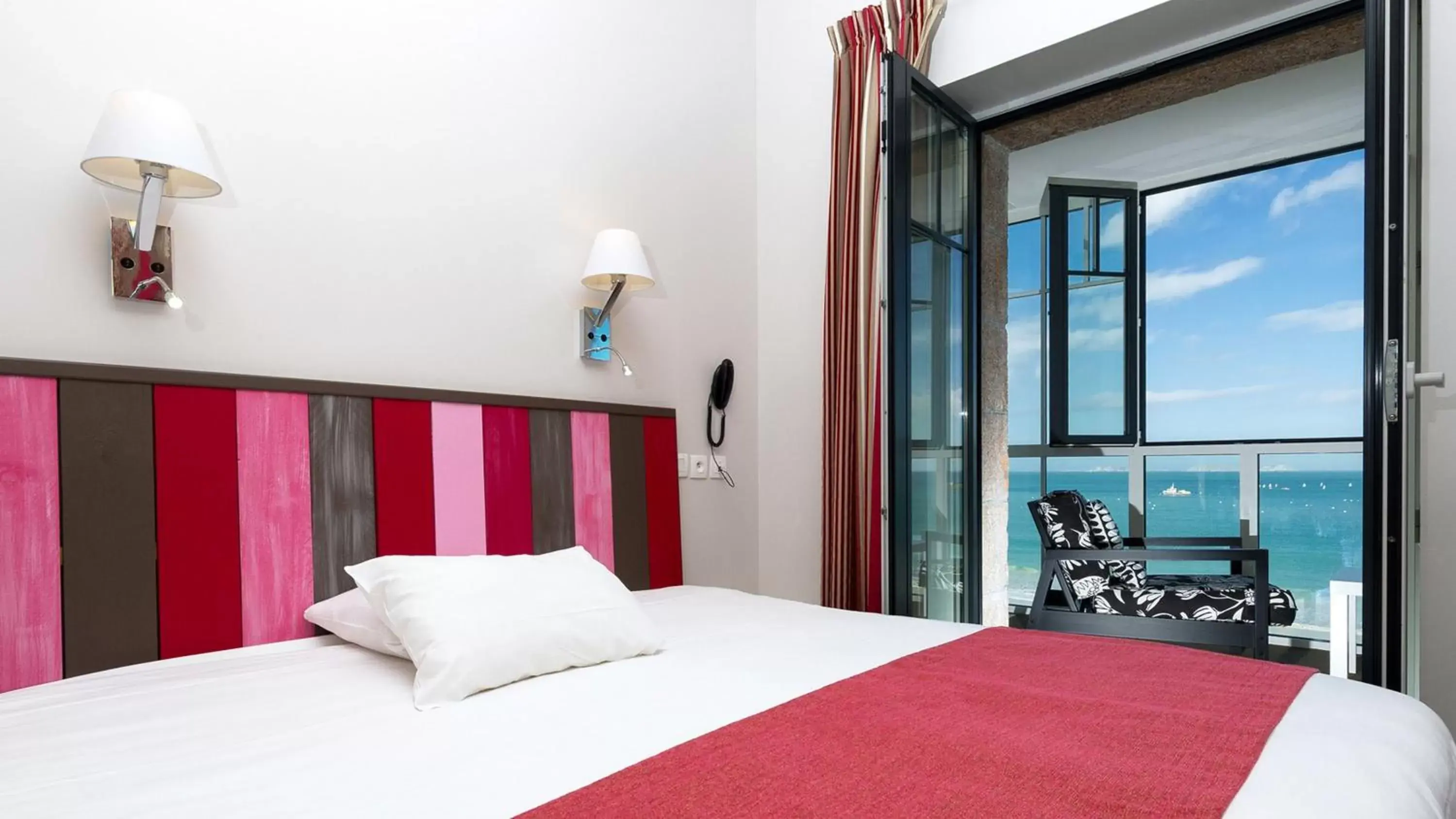 Superior Double Room with Sea View in Logis Hôtel Ker Mor