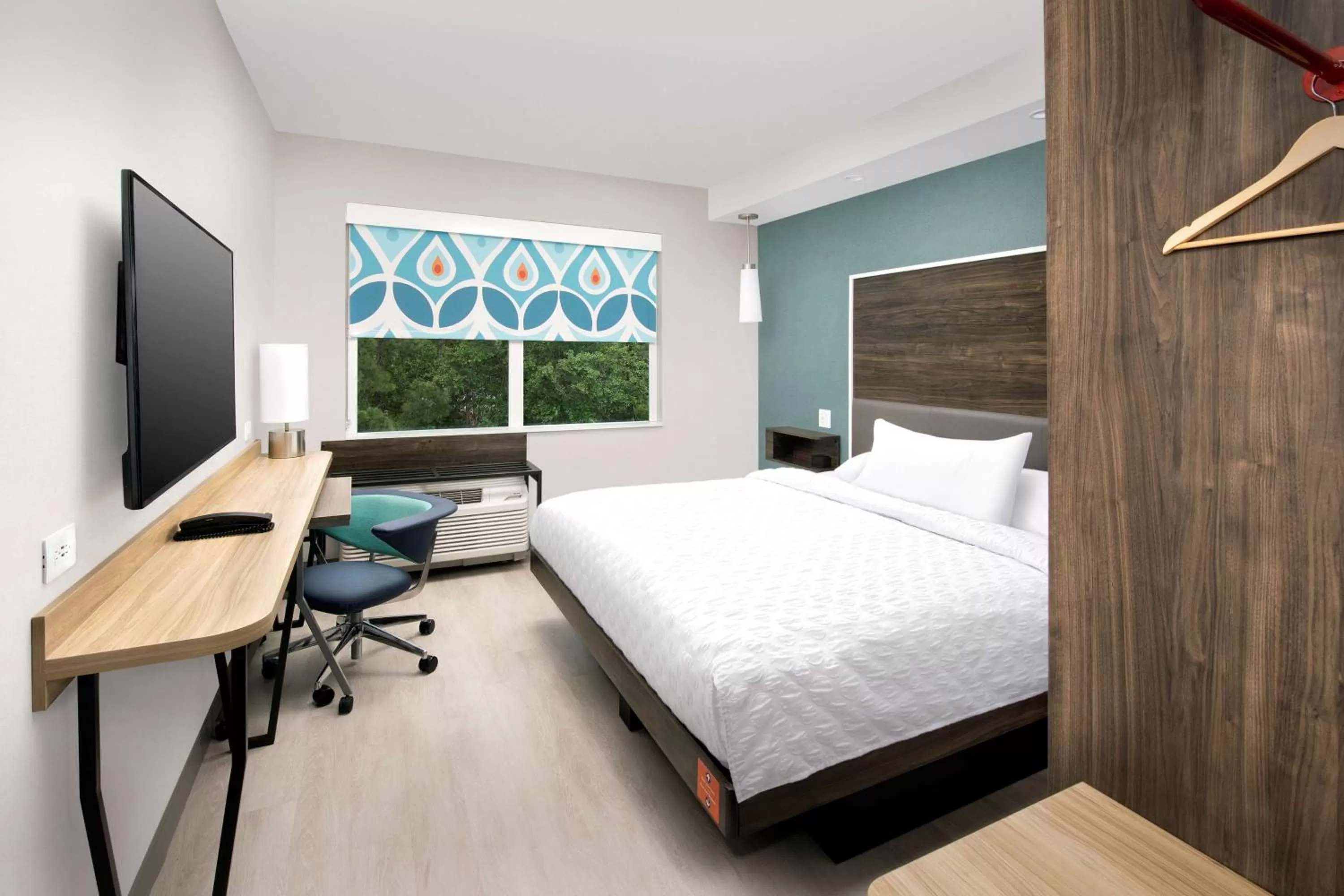 Bedroom, Bed in Tru By Hilton Tallahassee Central