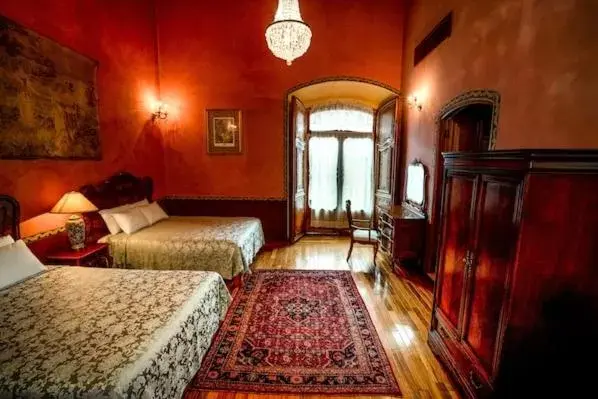 Bedroom in La Casa de la Marquesa
