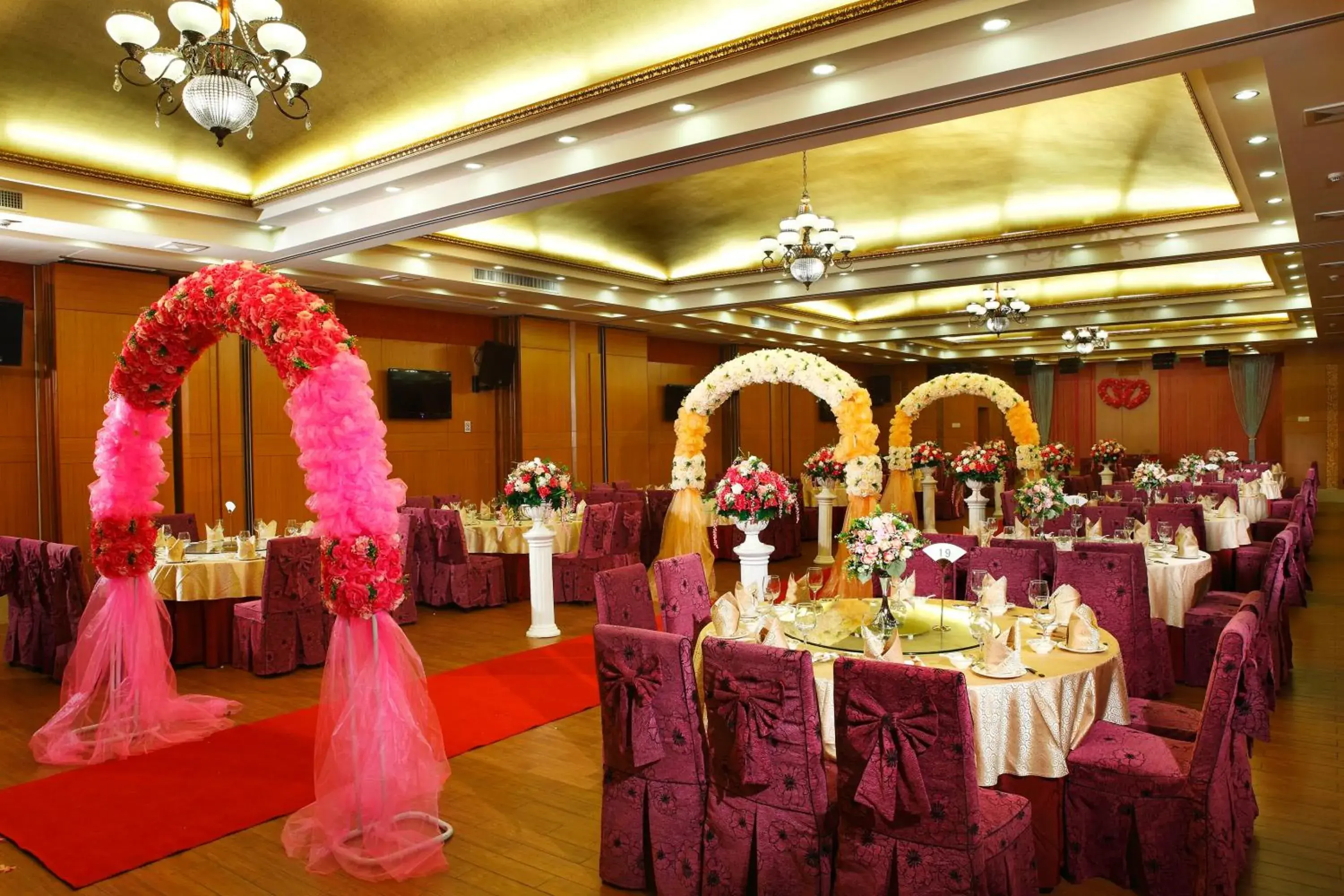 Banquet/Function facilities, Banquet Facilities in Royal Garden Hotel