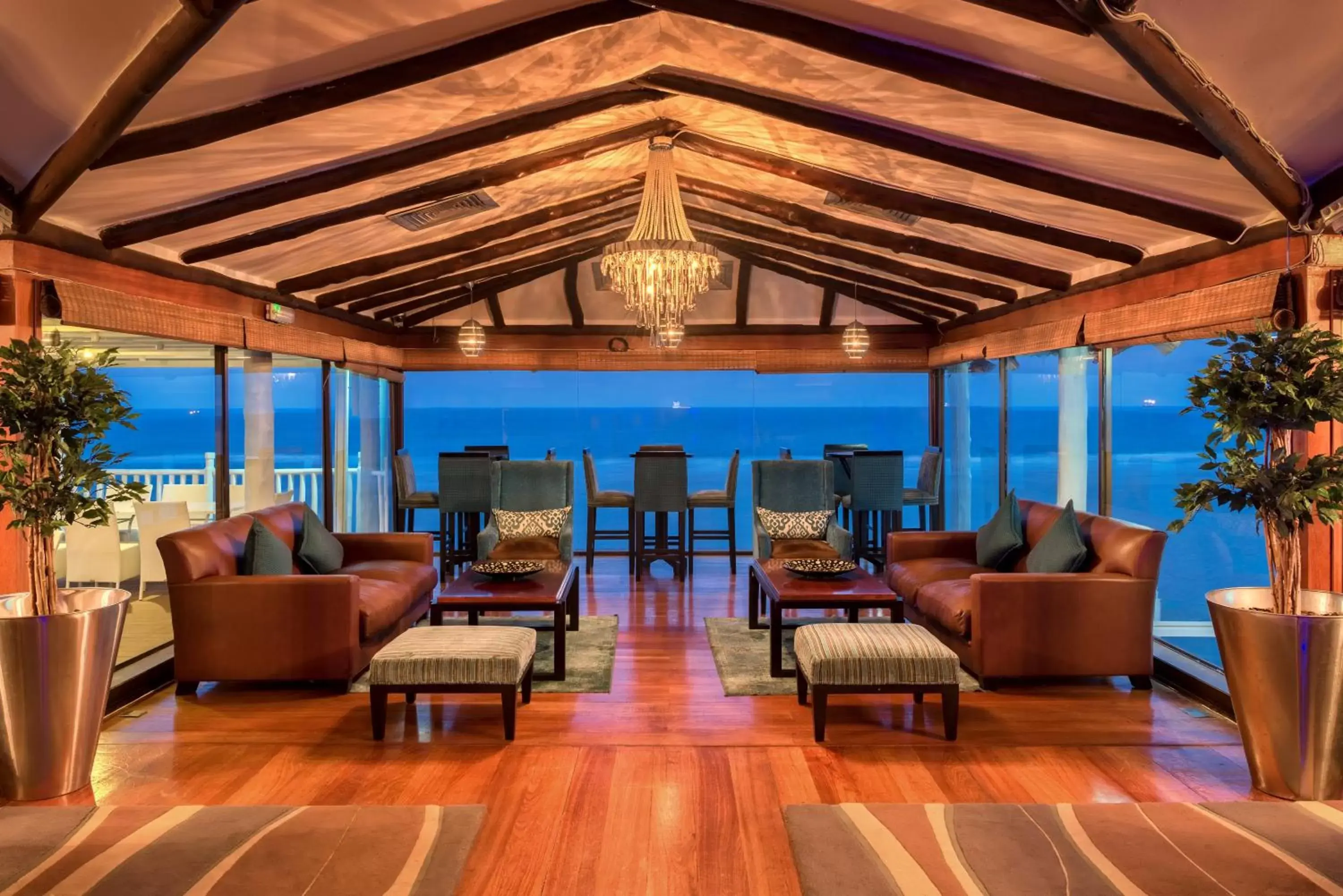 Balcony/Terrace, Lobby/Reception in Sea Cliff Hotel