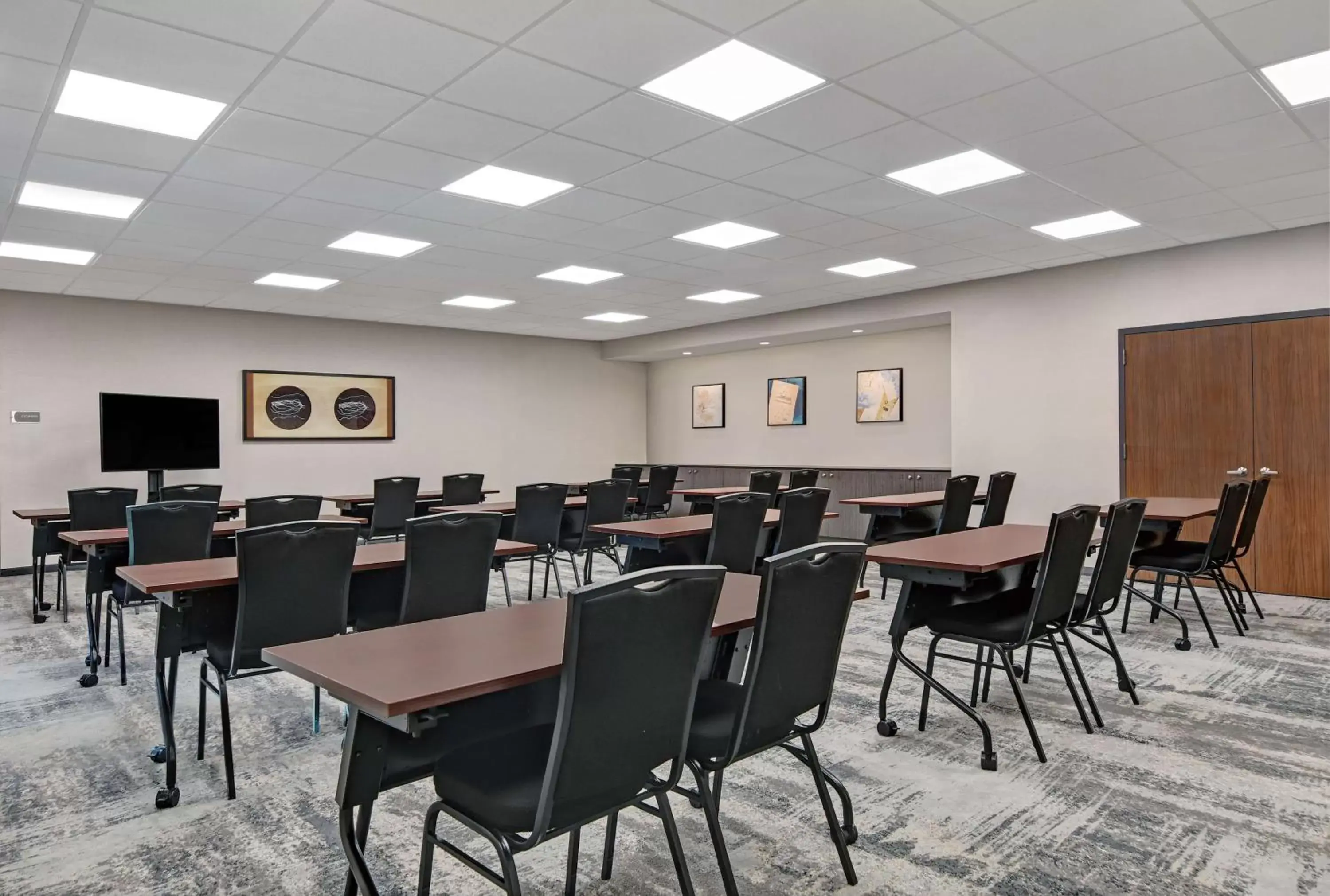 Meeting/conference room, Restaurant/Places to Eat in Homewood Suites By Hilton Edison Woodbridge, NJ