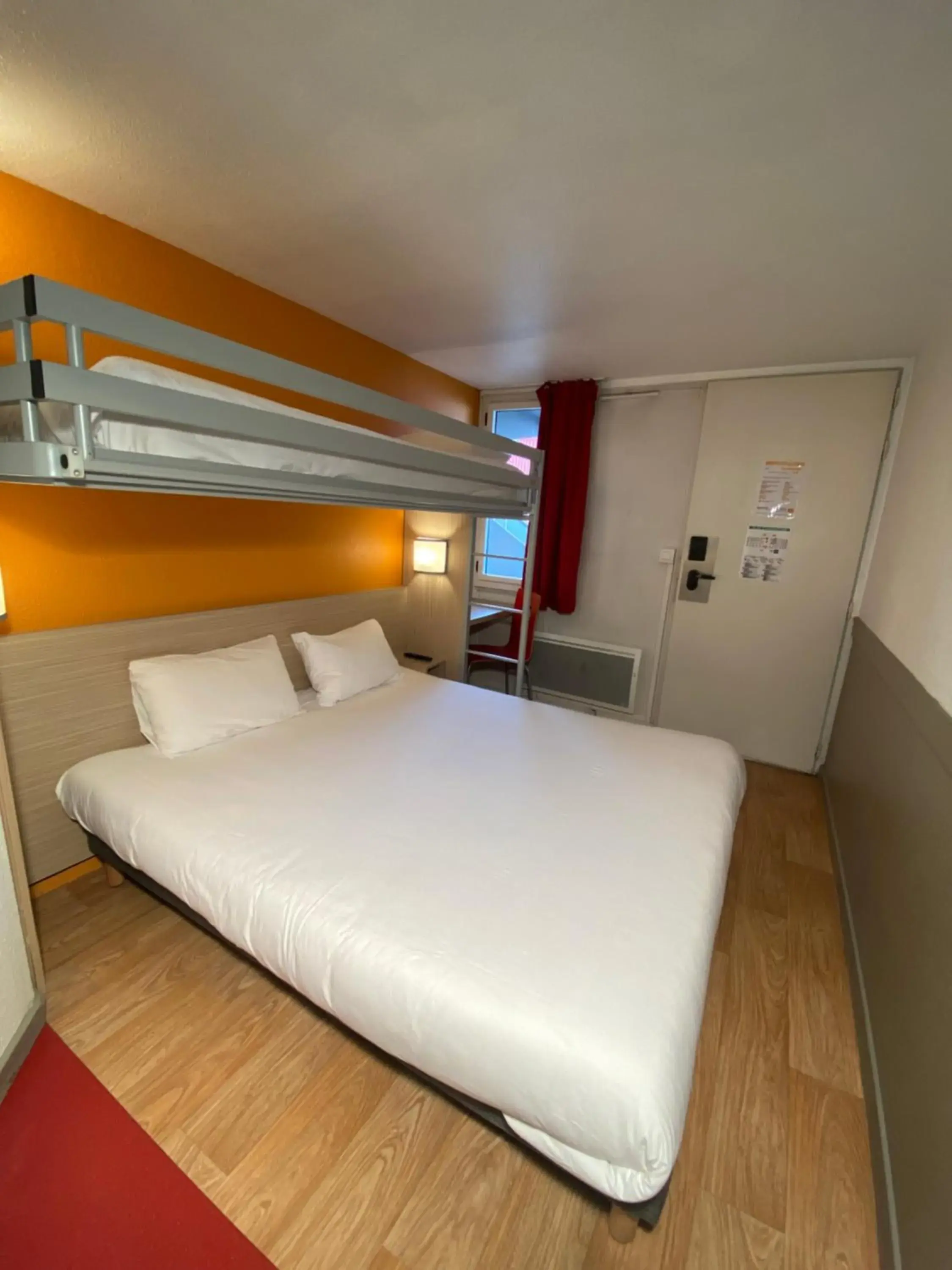 Photo of the whole room, Bed in Première Classe Nantes Sud - Rezé Aéroport