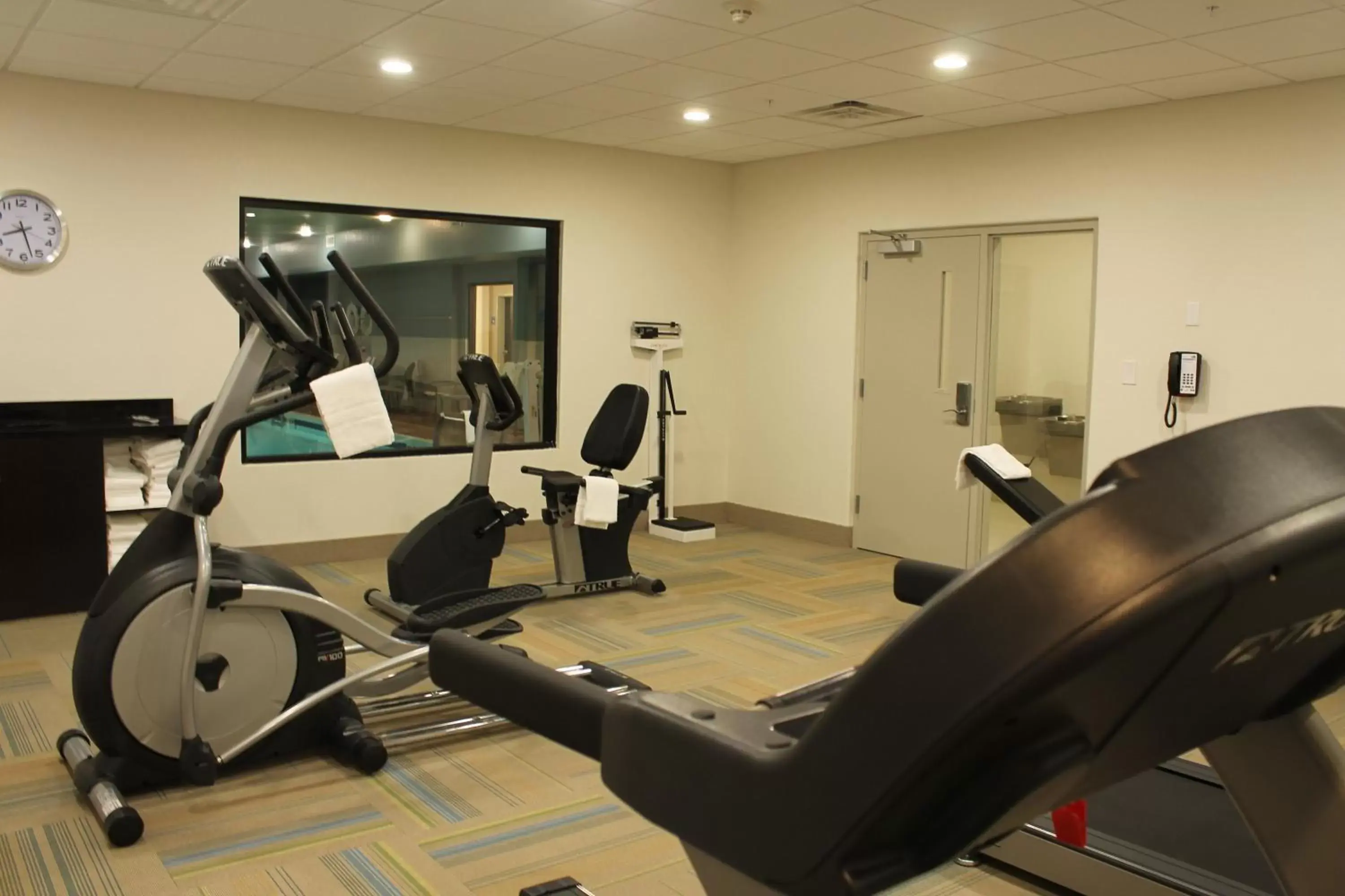 Fitness centre/facilities, Fitness Center/Facilities in Holiday Inn Express Hotel & Suites Glasgow, an IHG Hotel