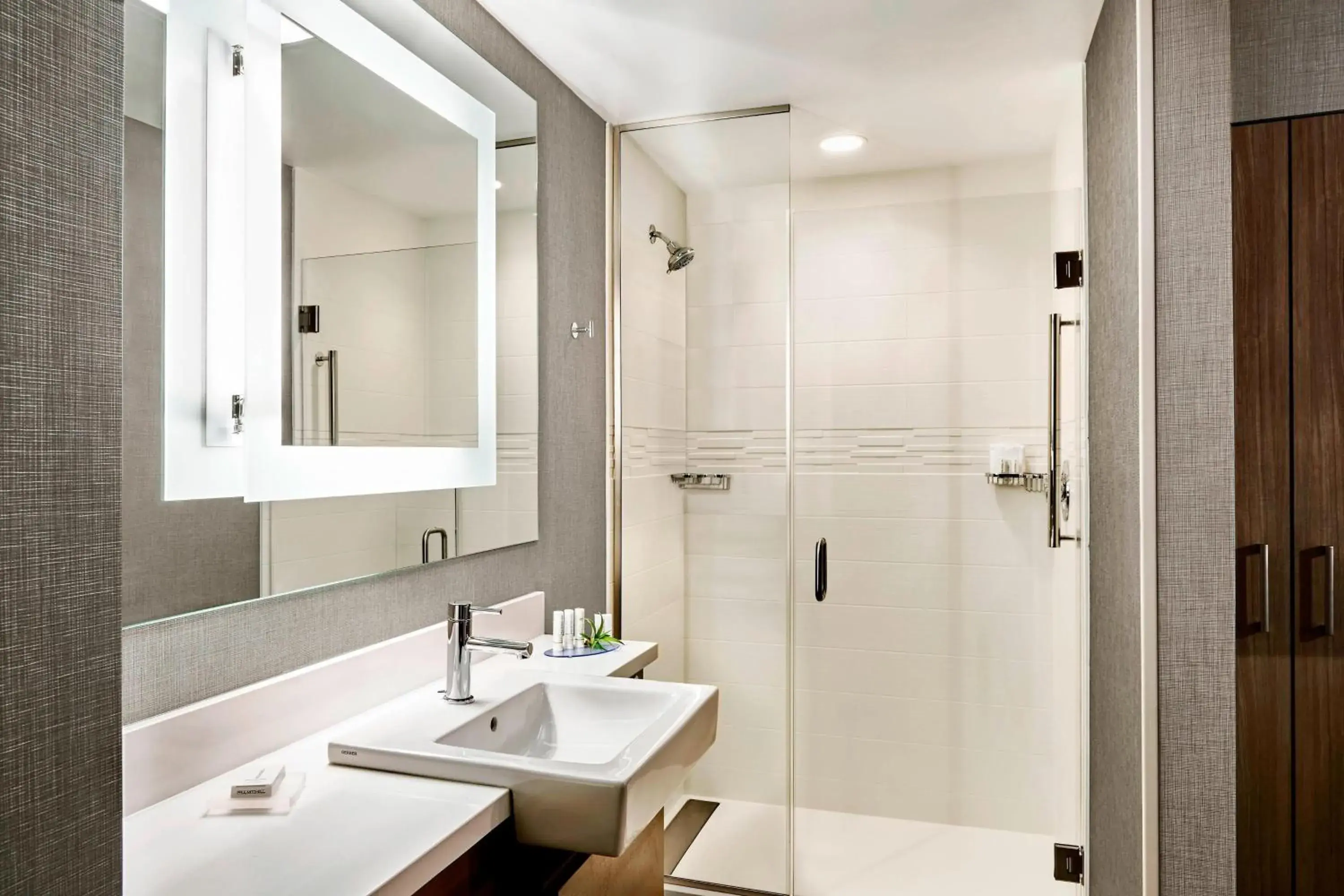 Bathroom in SpringHill Suites by Marriott Cincinnati Mason