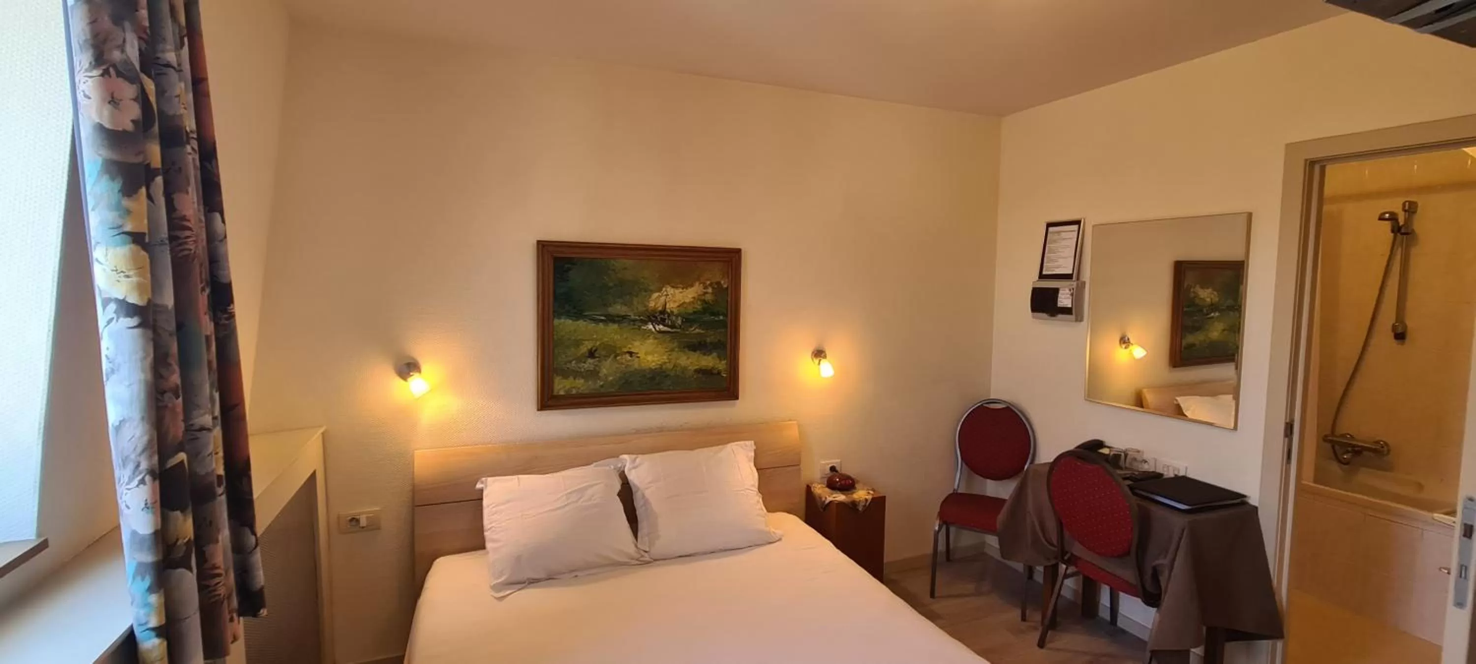 Bedroom, Bed in Alliance Hotel Ieper Centrum