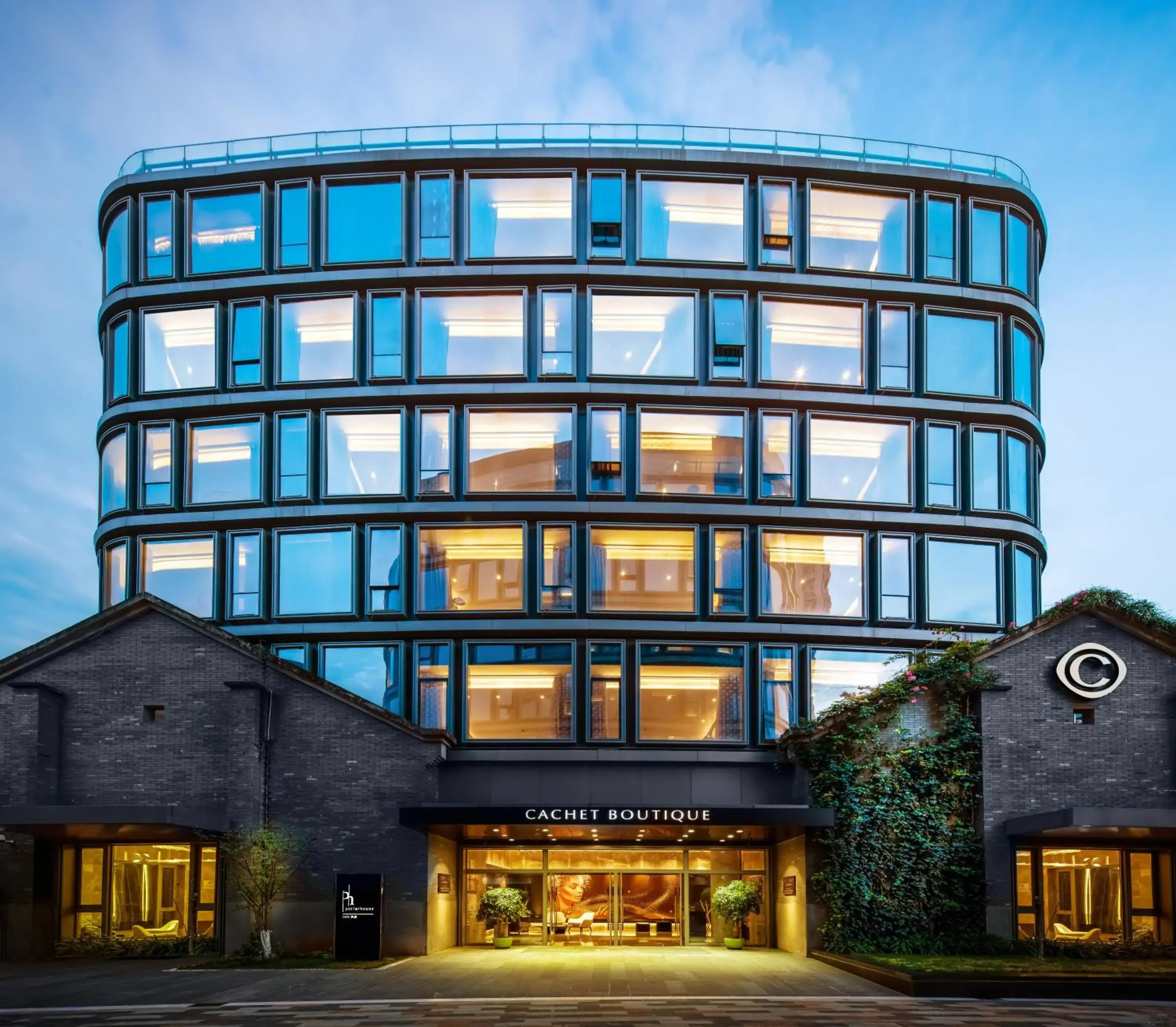 Property building in Cachet Boutique Kunming Artime 昆明彩云里凯世精品酒店 Property building in Cachet Boutique Kunming Artime 昆明彩云里凯世精品酒店