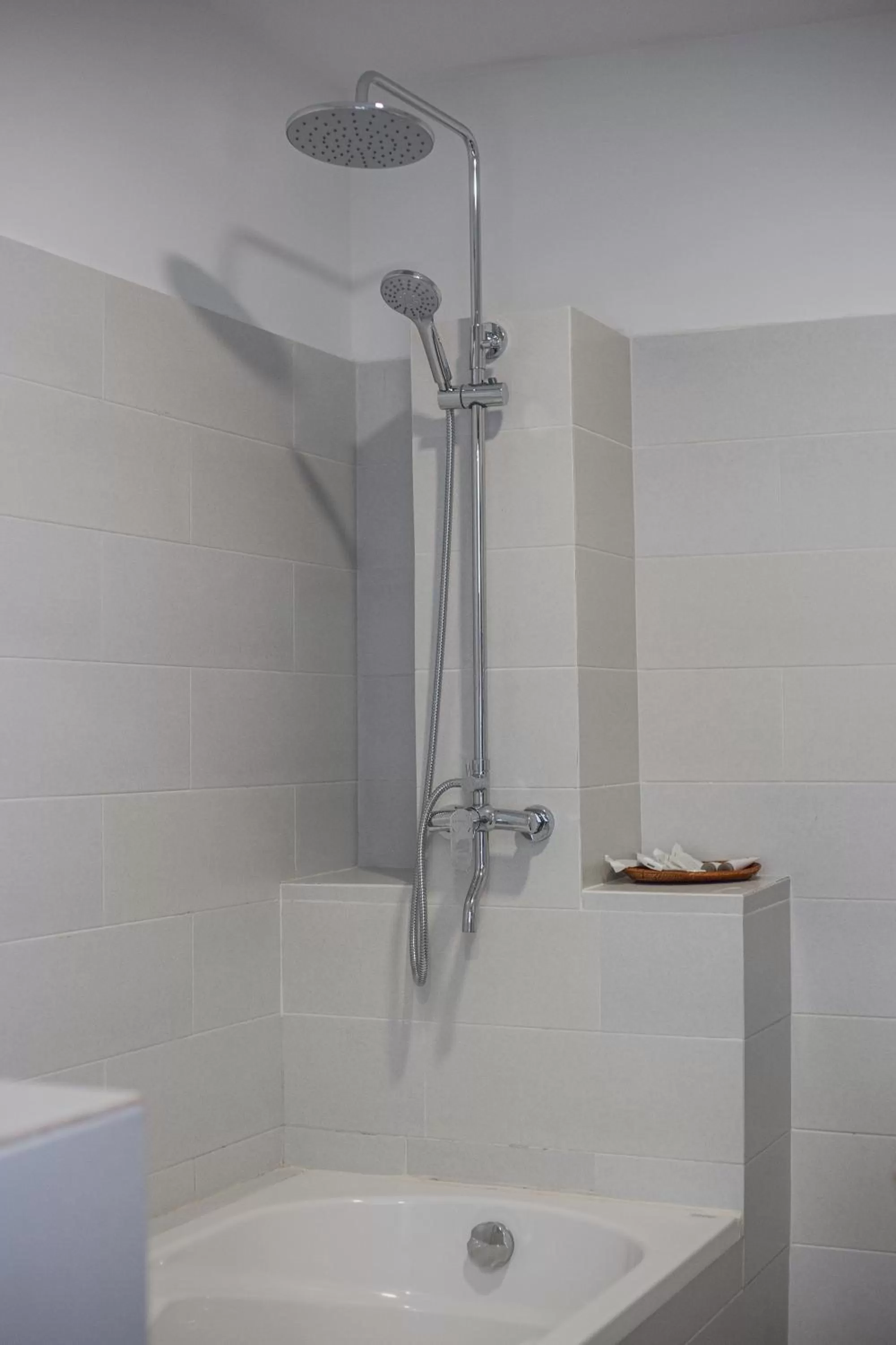 Bath, Bathroom in Homewood Hotel