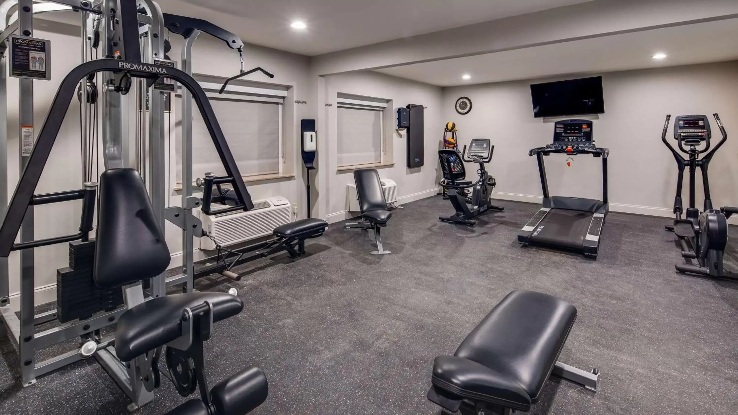 Activities, Fitness Center/Facilities in Best Western Huntsville