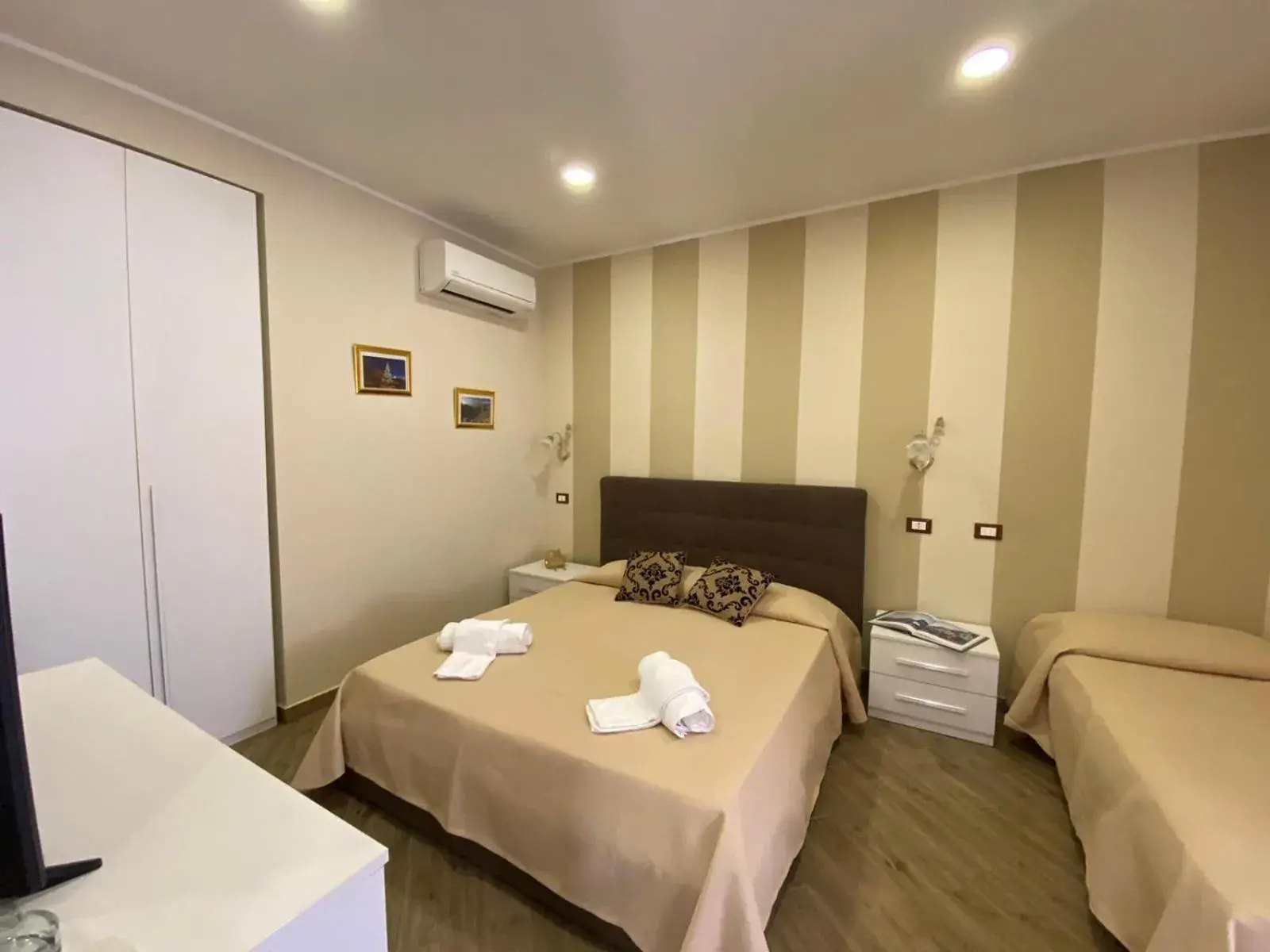 Bedroom in Hotel Soleado