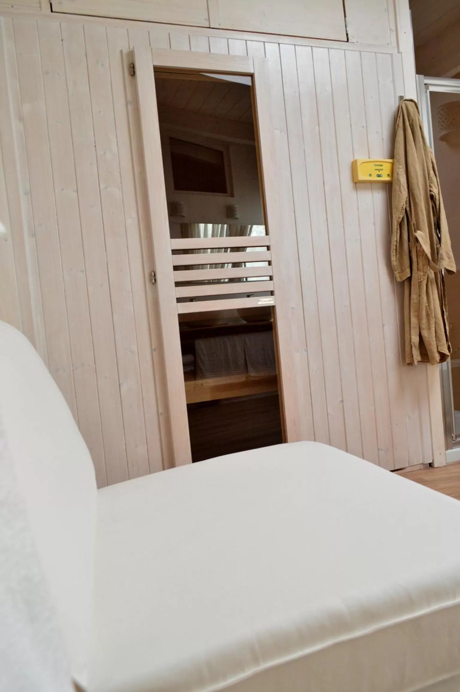 Bathroom, Bed in Albergo Diffuso Dimora Rossi B&B