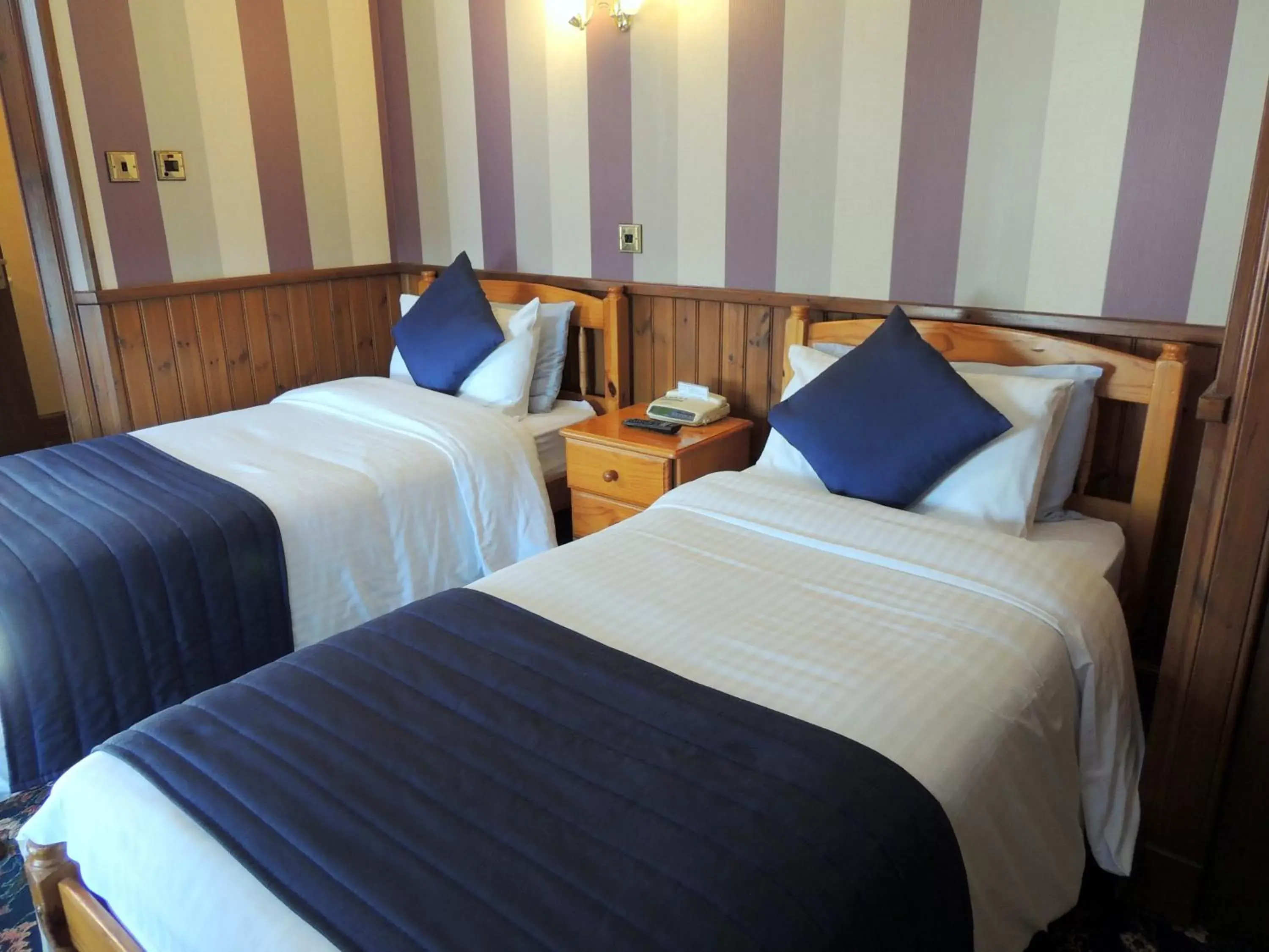 Other, Bed in The Orkney Hotel