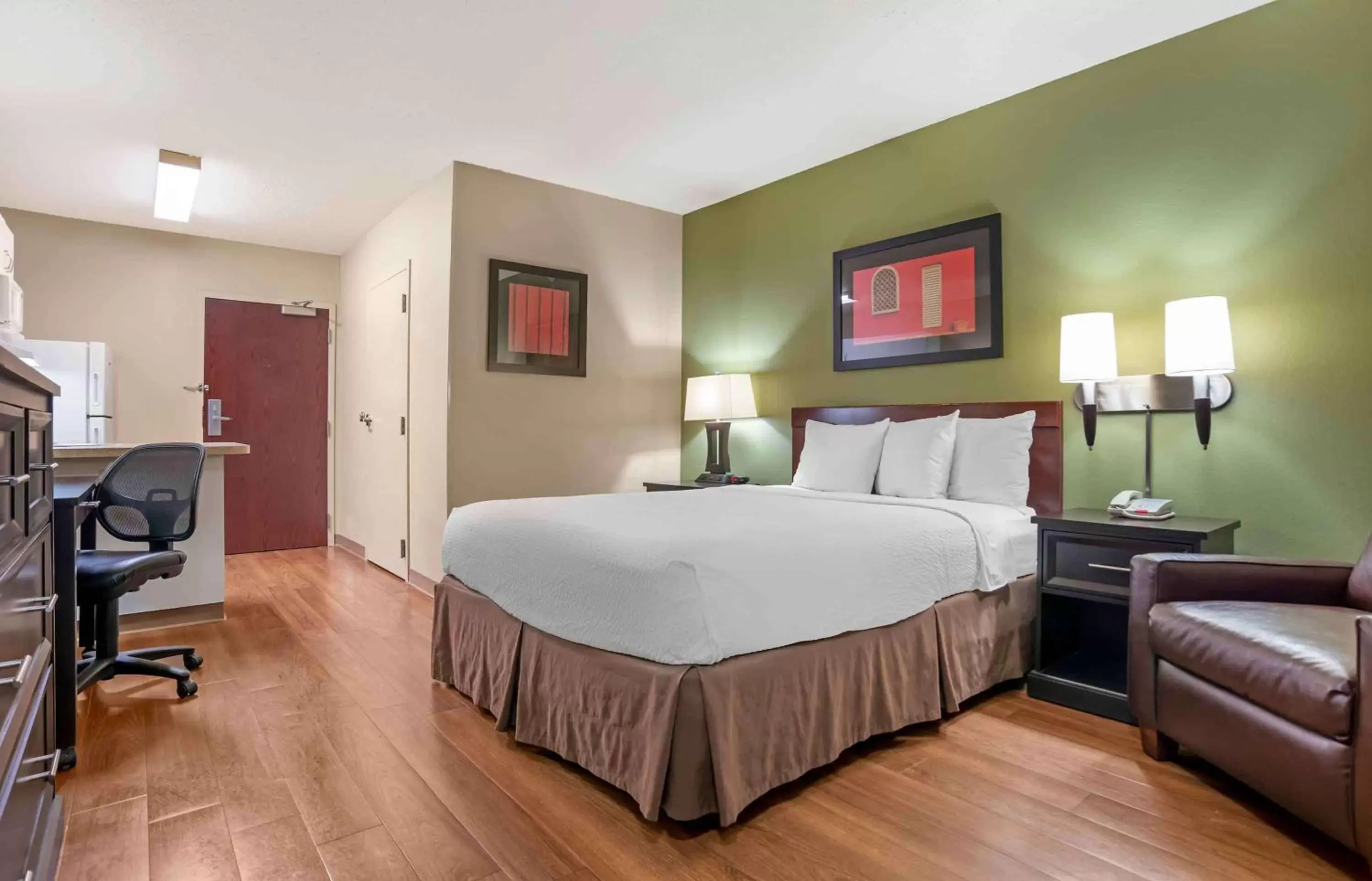 Bedroom, Bed in Extended Stay America Suites - Baton Rouge - Citiplace