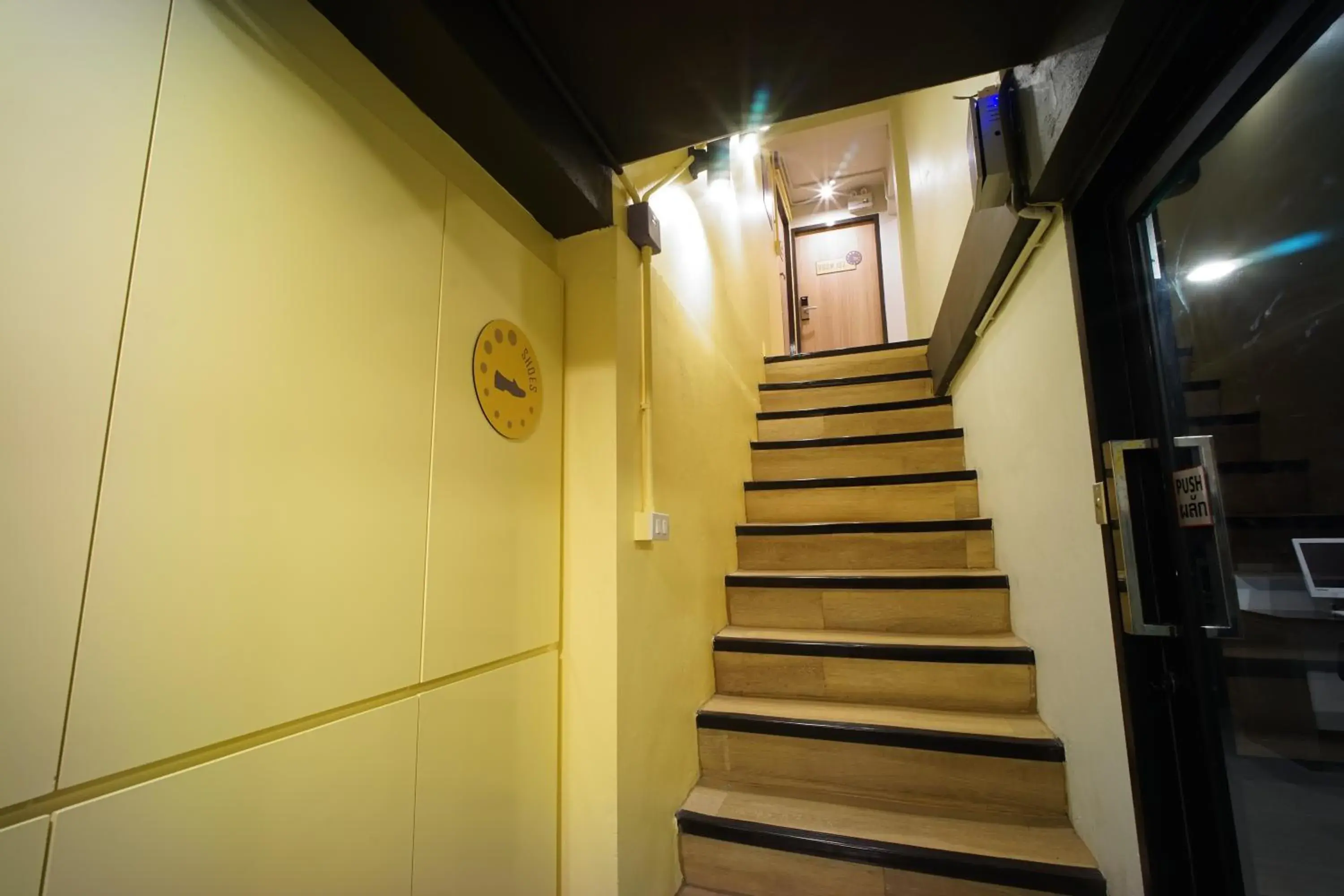 Area and facilities in BRB Hostel Bangkok Silom