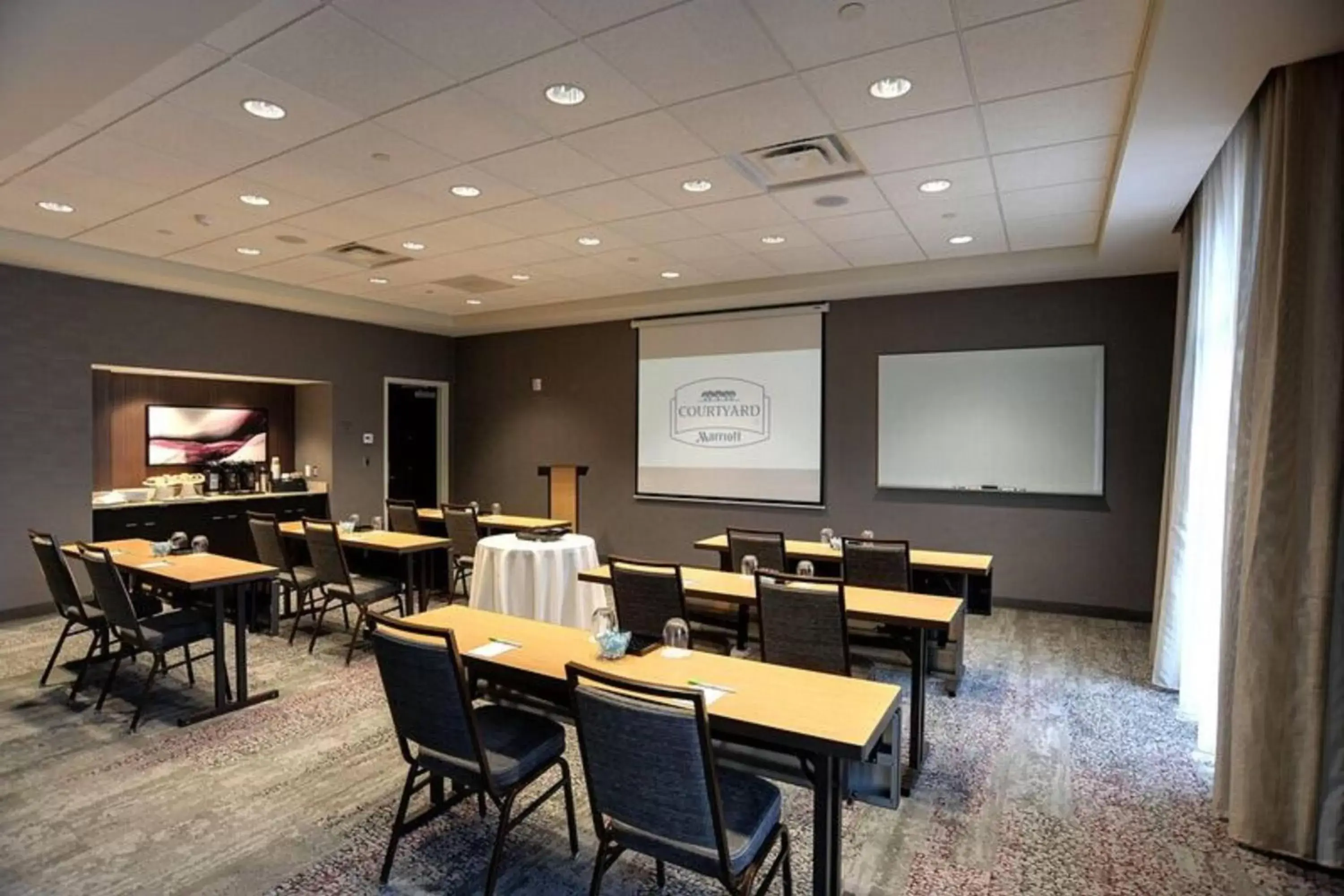 Meeting/conference room in Courtyard by Marriott Columbus OSU