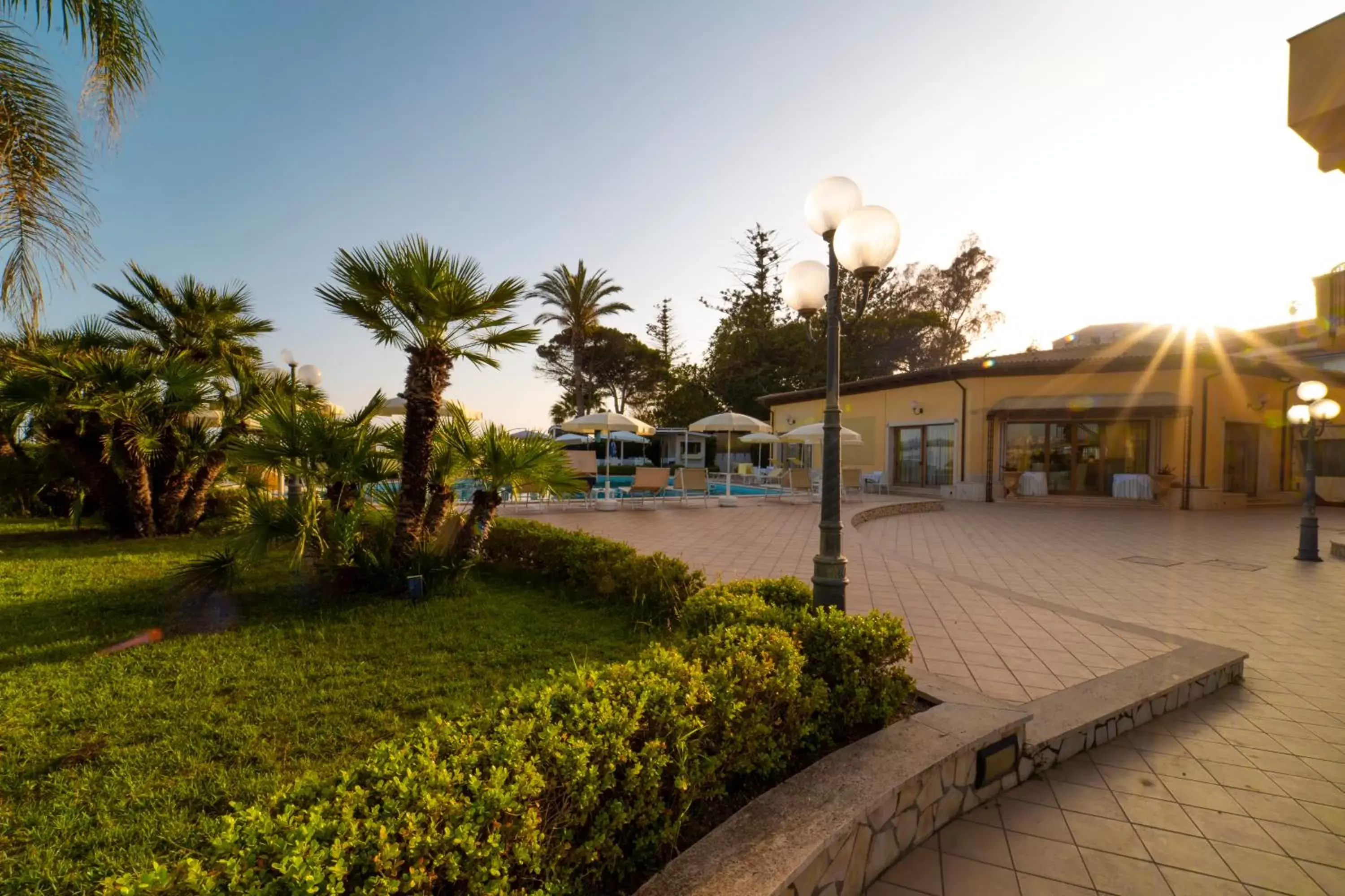 Property Building in Hotel Villa Romana