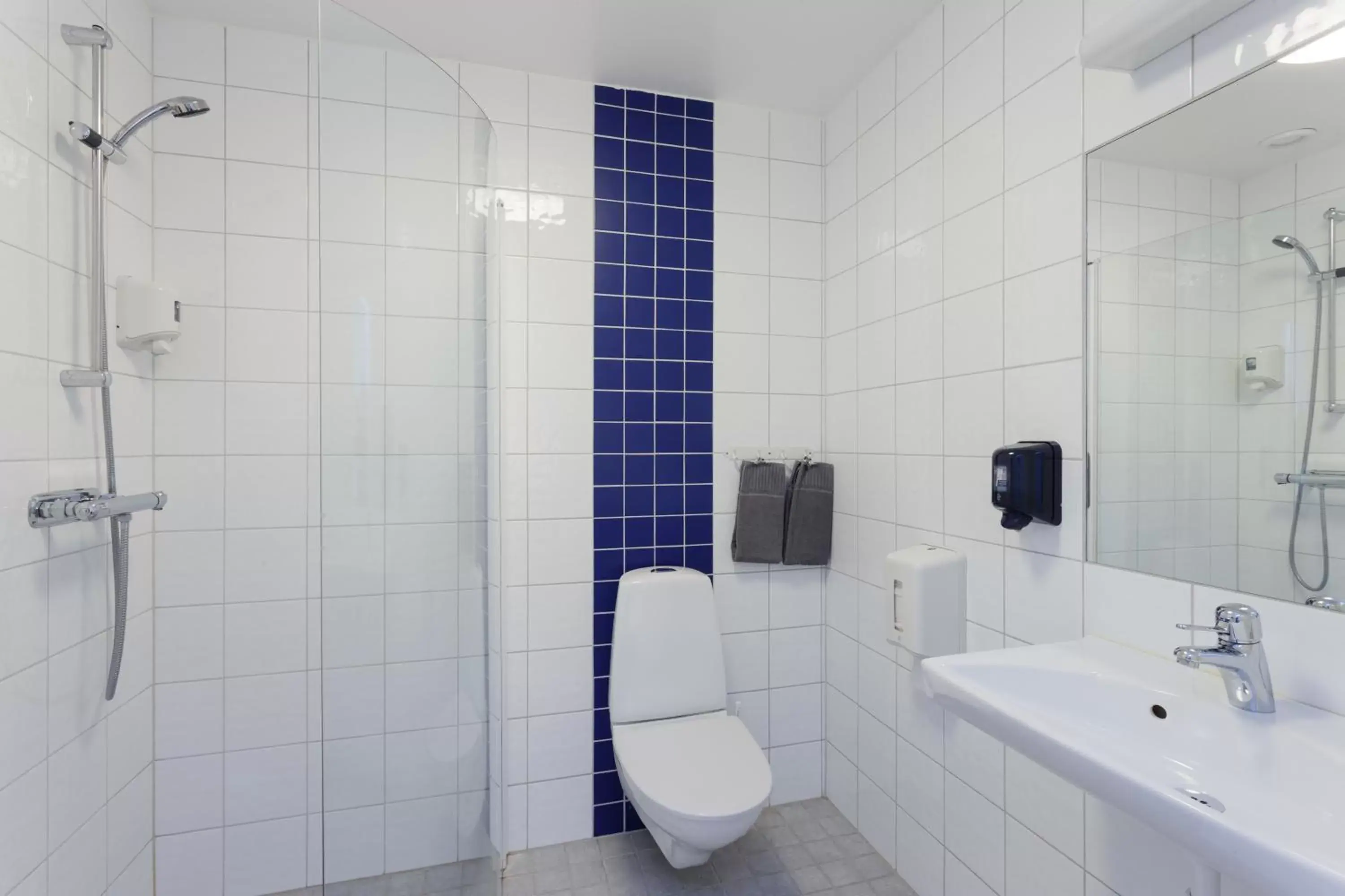 Bathroom in Sure Hotel by Best Western City Jonkoping