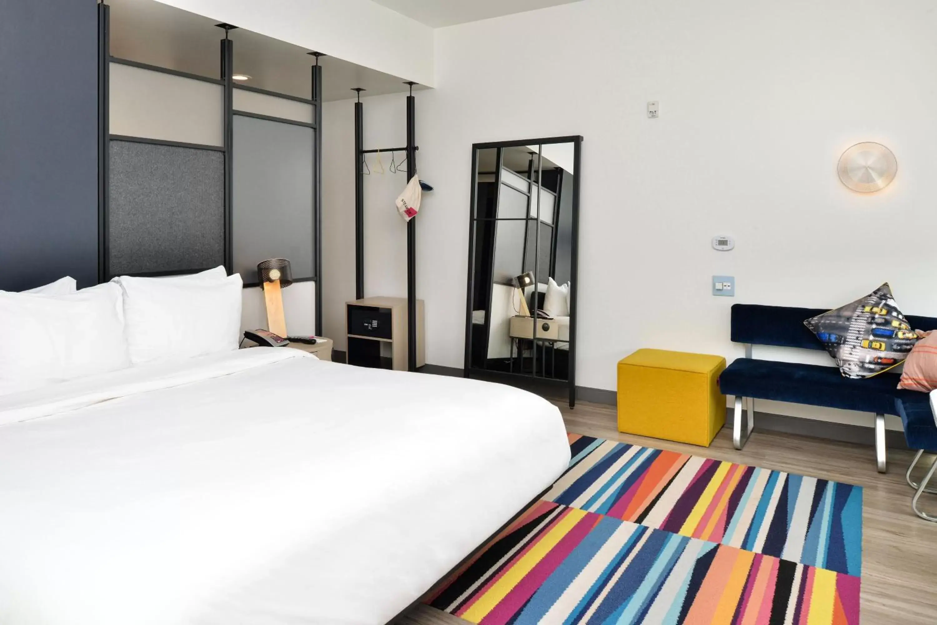 Photo of the whole room, Bed in Aloft Charlotte Airport