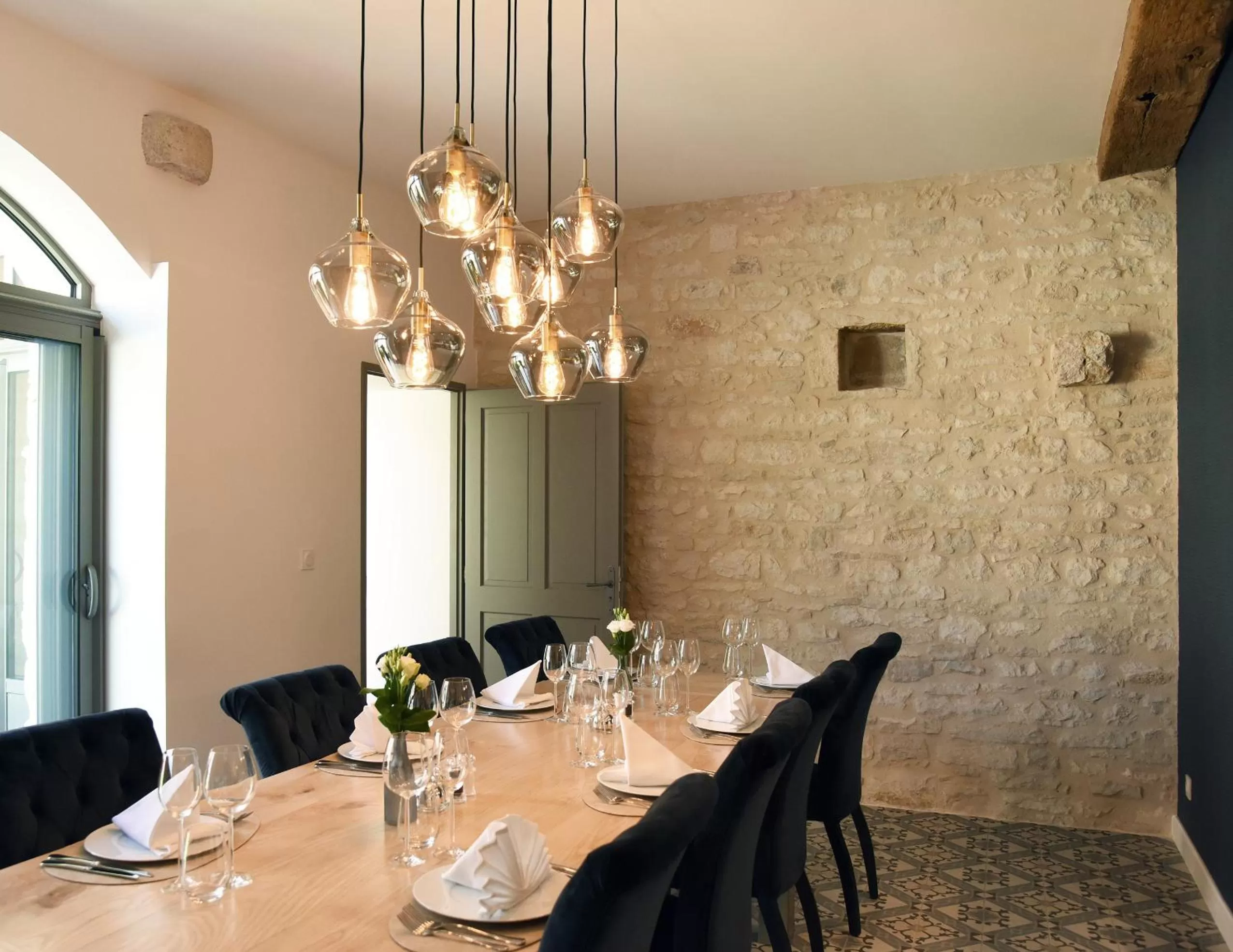 Breakfast, Restaurant/Places to Eat in Le Charles V