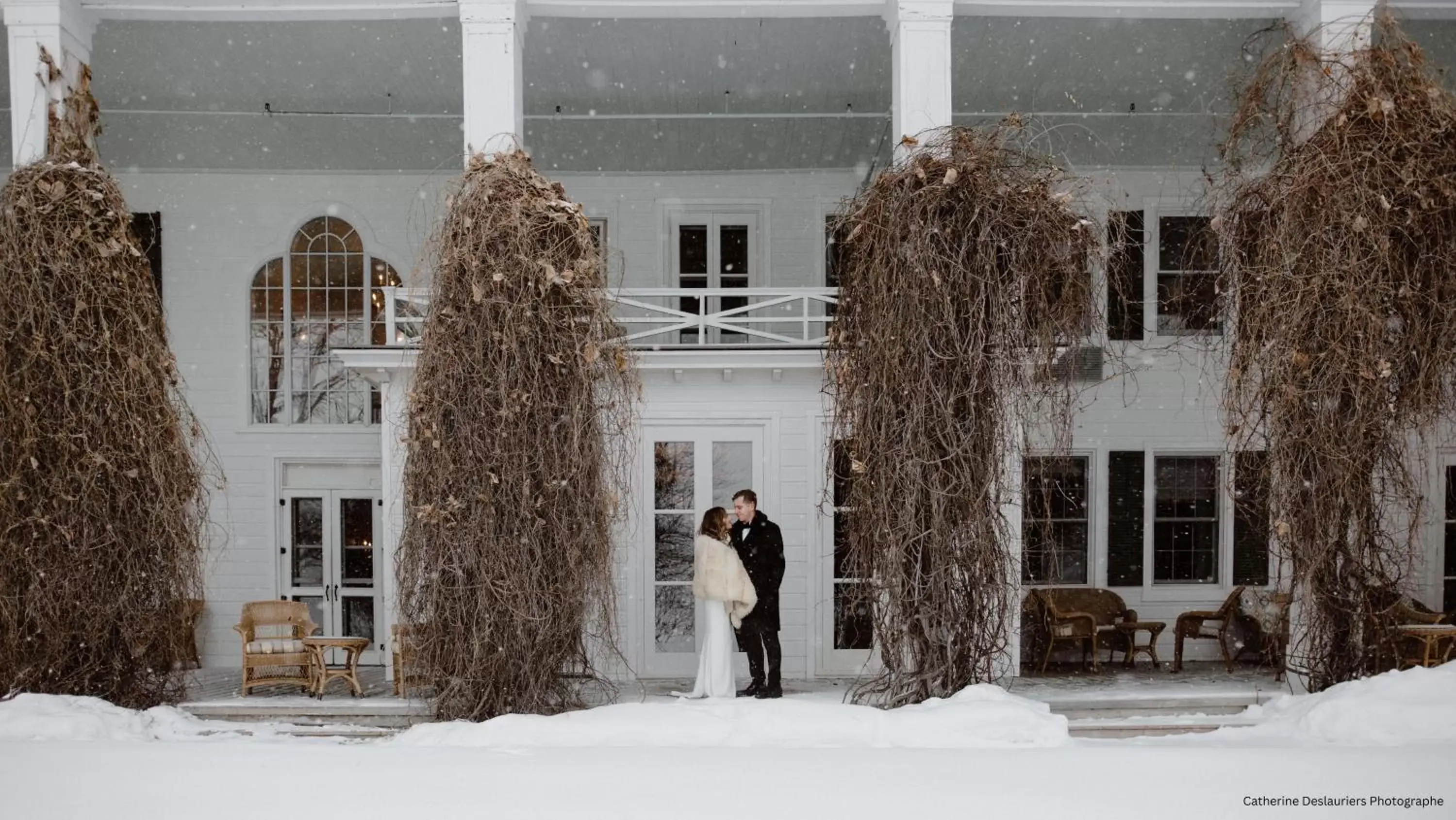 Property building, Winter in Manoir Hovey