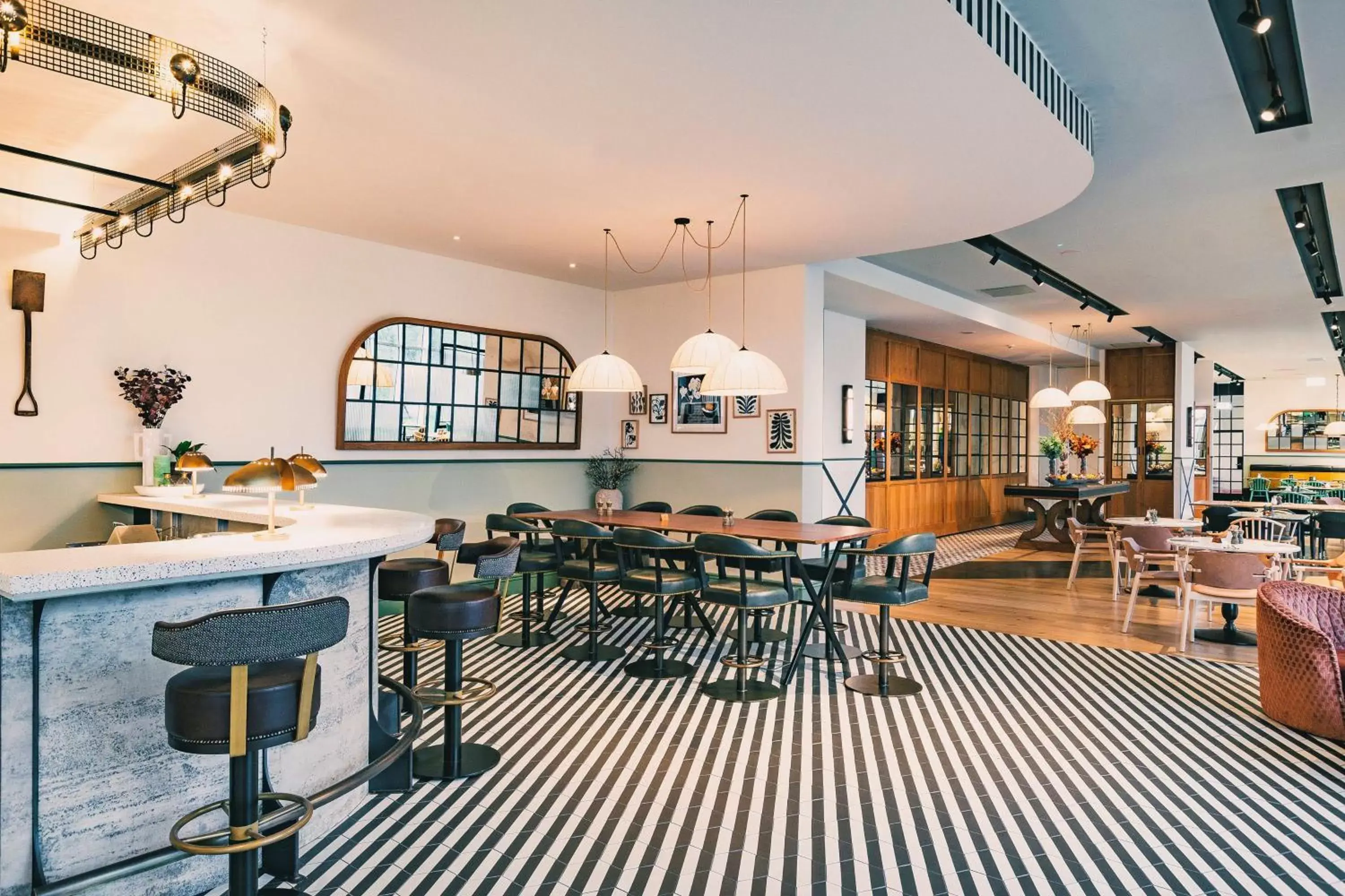 Lounge or bar in Hilton Reading Lounge or bar in Hilton Reading