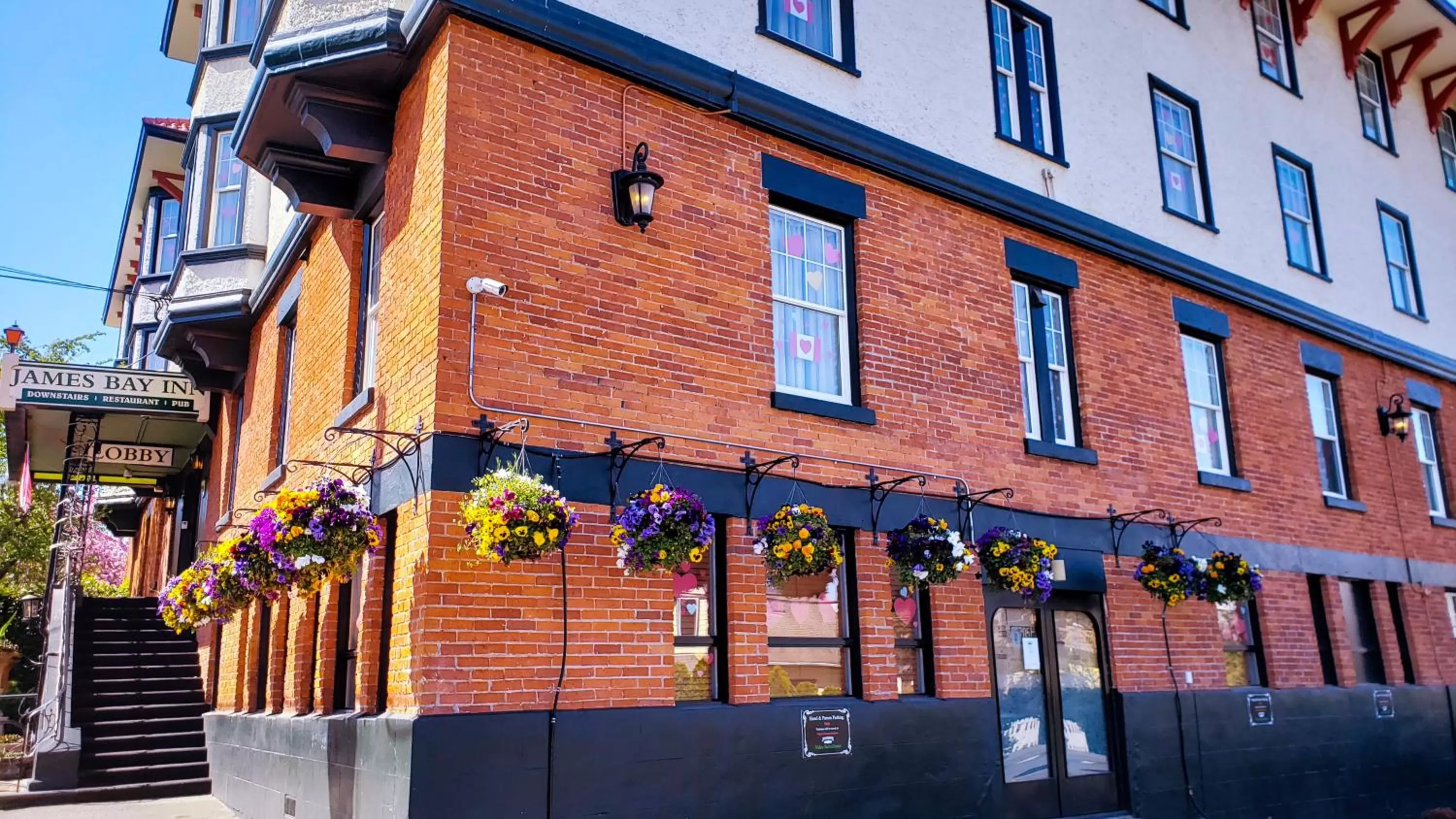 Property building in James Bay Inn Hotel, Suites & Cottage