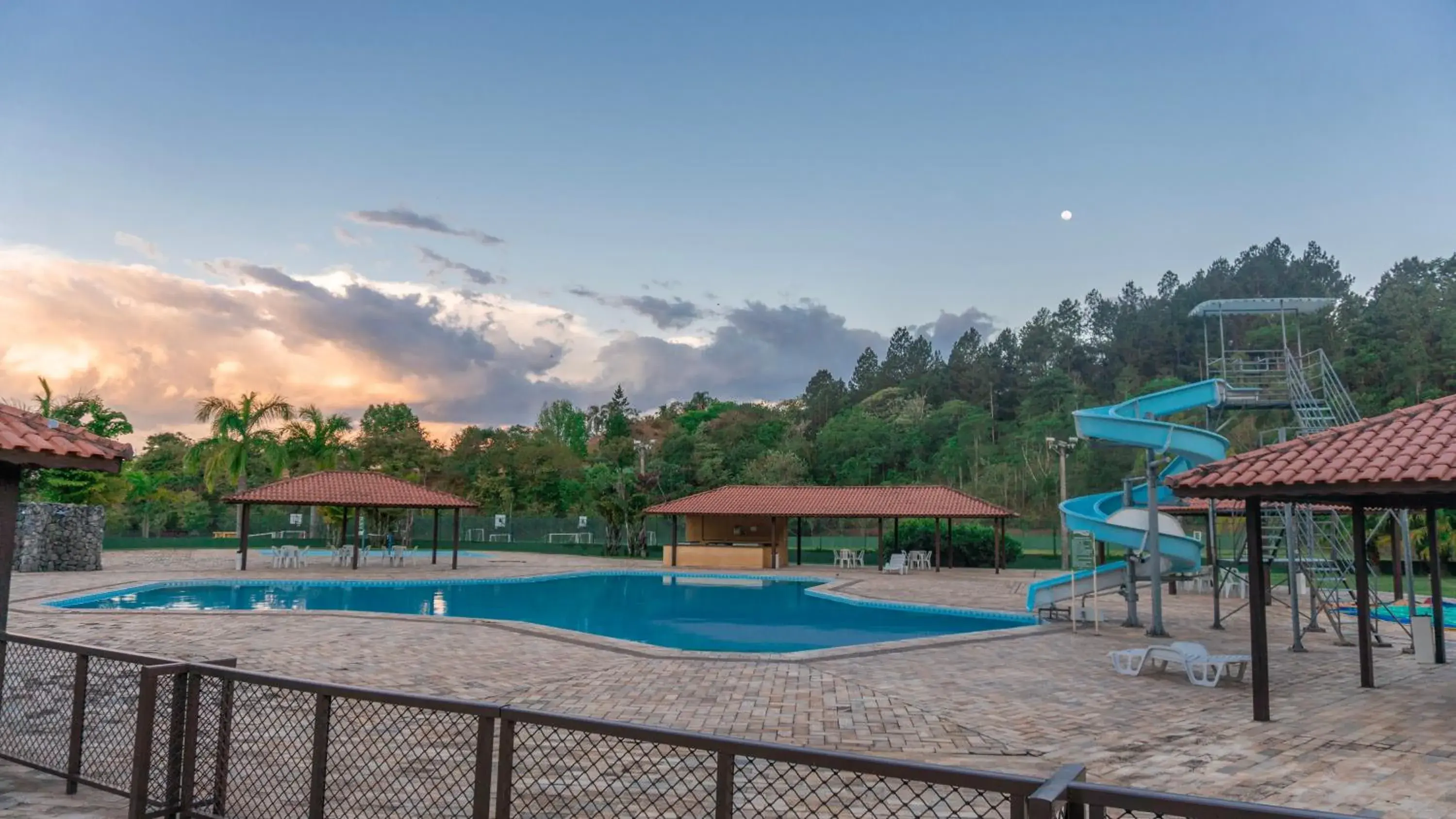 Natural landscape, Swimming Pool in Guararema Parque Hotel