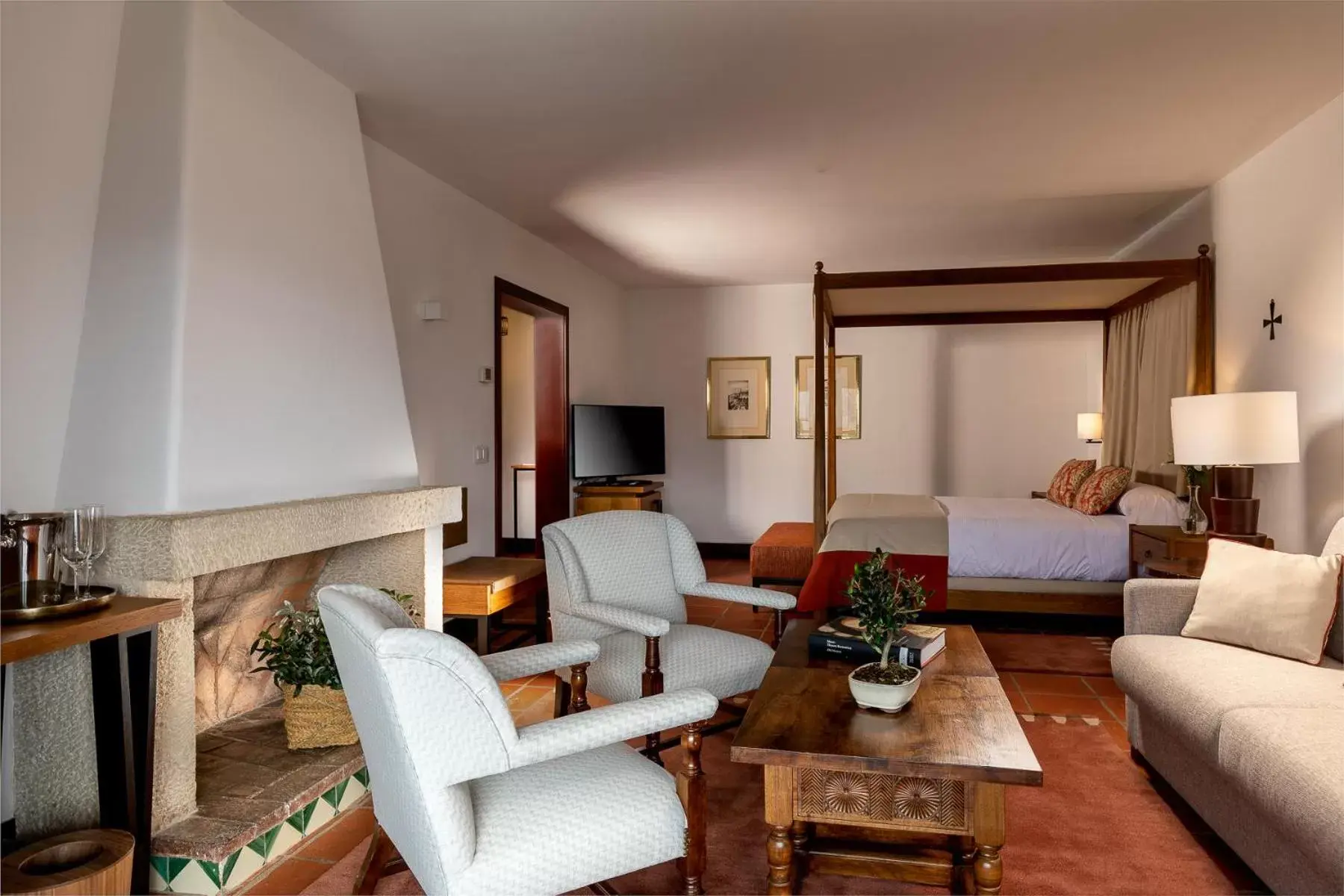 Photo of the whole room, Seating Area in Parador de Jaén