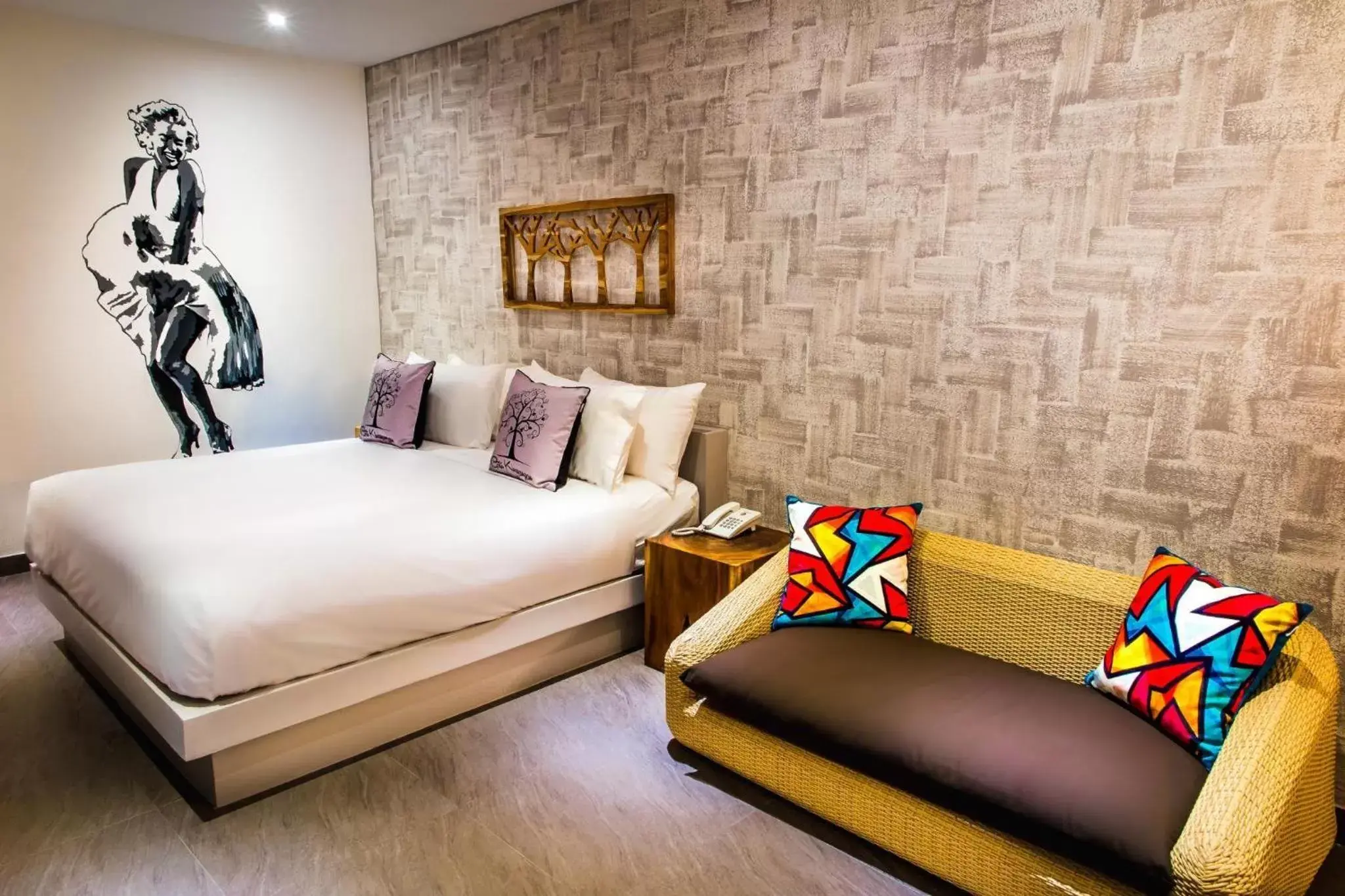 Photo of the whole room, Bed in Gili Khayangan Villas