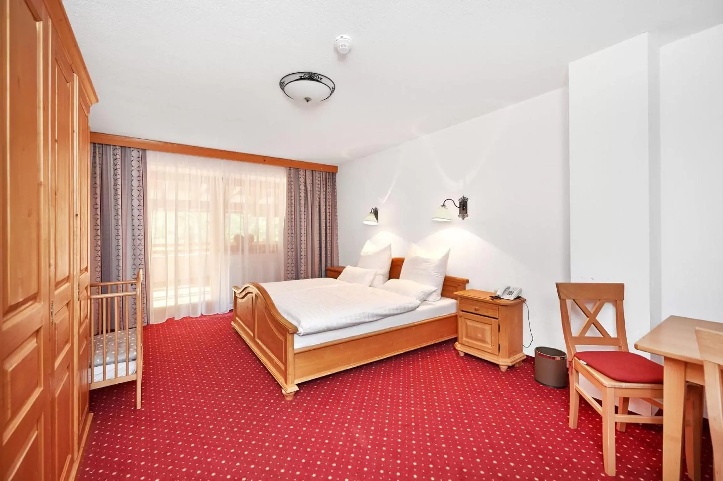 Photo of the whole room, Bed in Hotel ZUM STERNENHOF