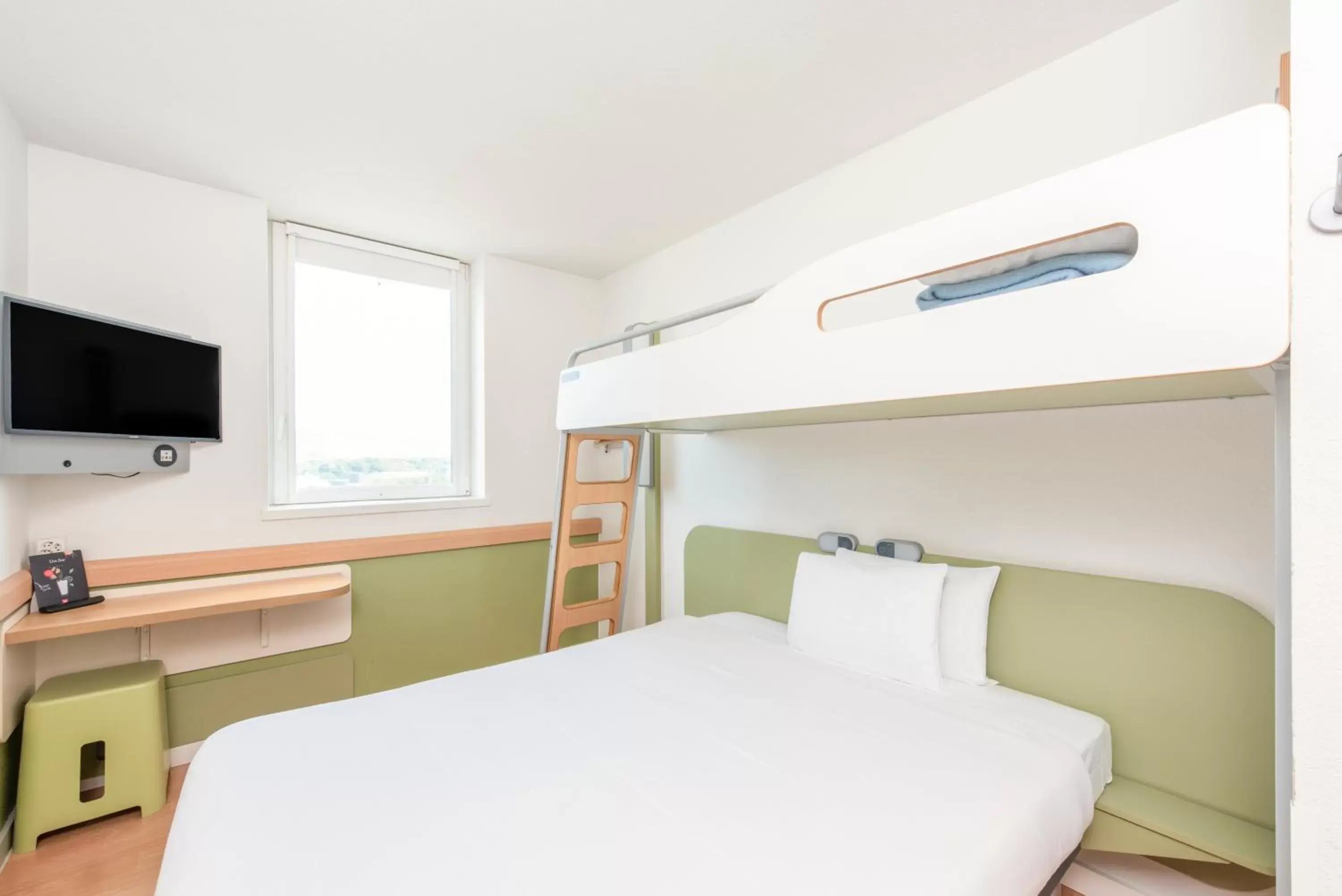 bunk bed in ibis budget Bern Expo