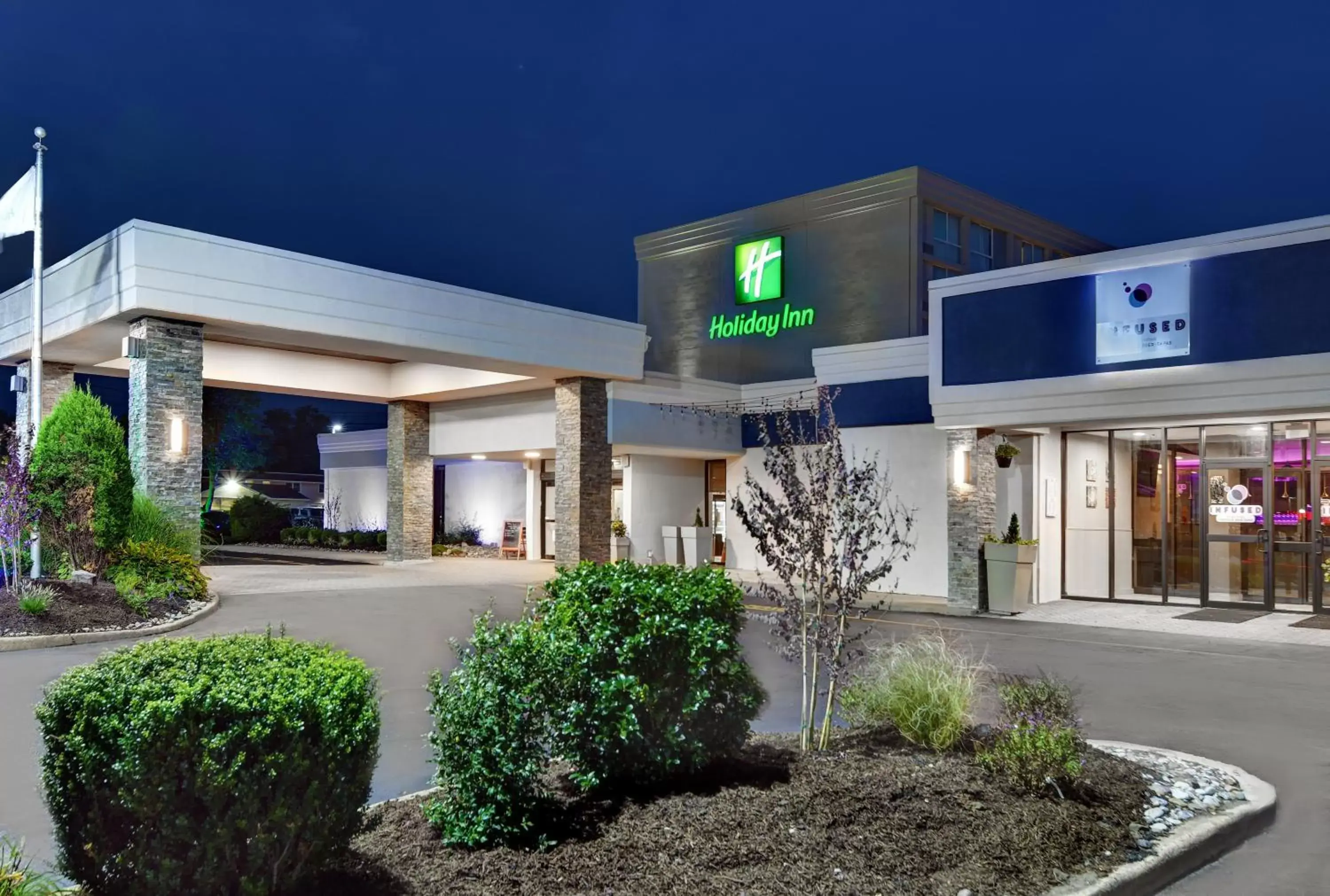 Property building in Holiday Inn Philadelphia-Cherry Hill, an IHG Hotel