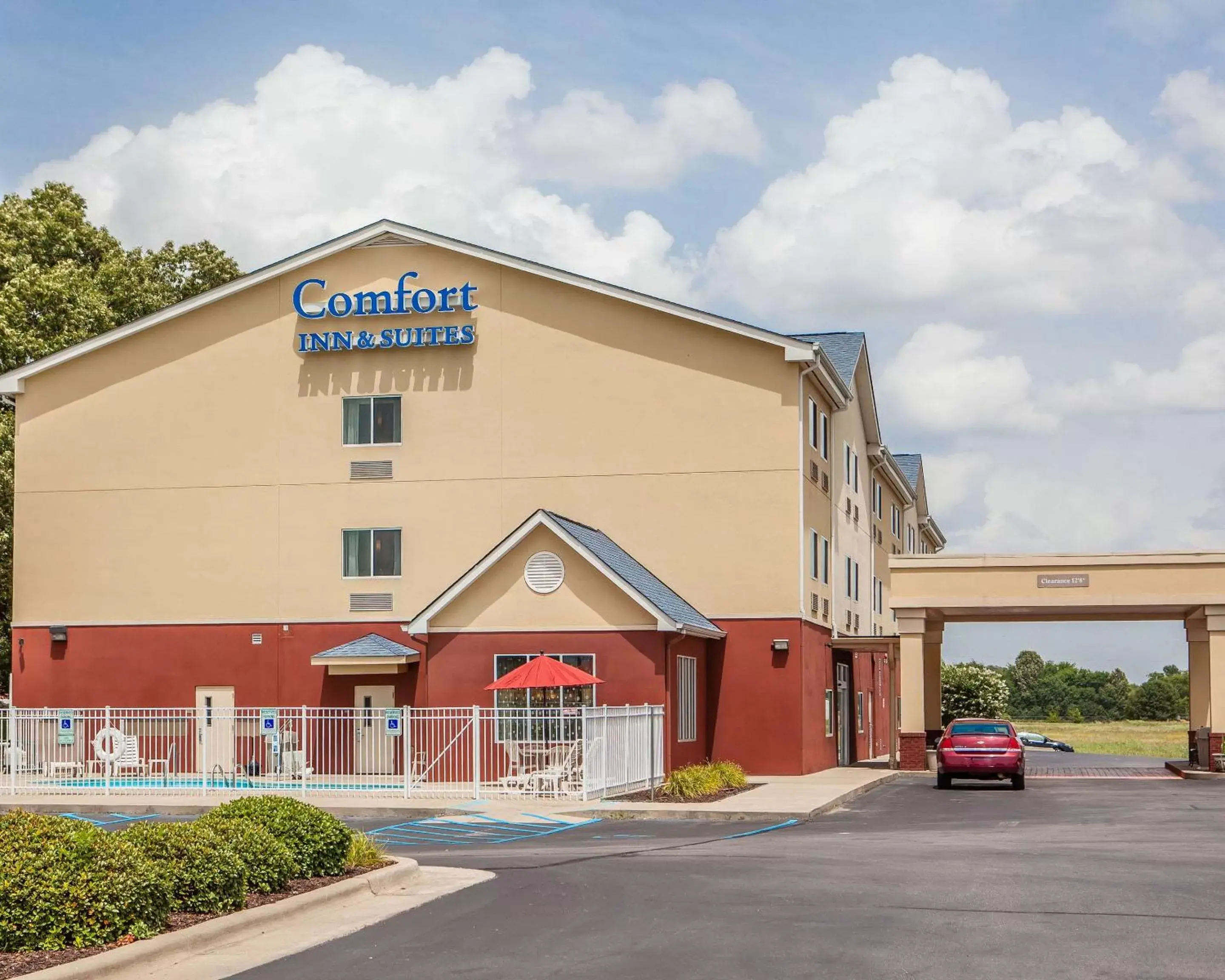 Property Building in Comfort Inn and Suites - Tuscumbia/Muscle Shoals