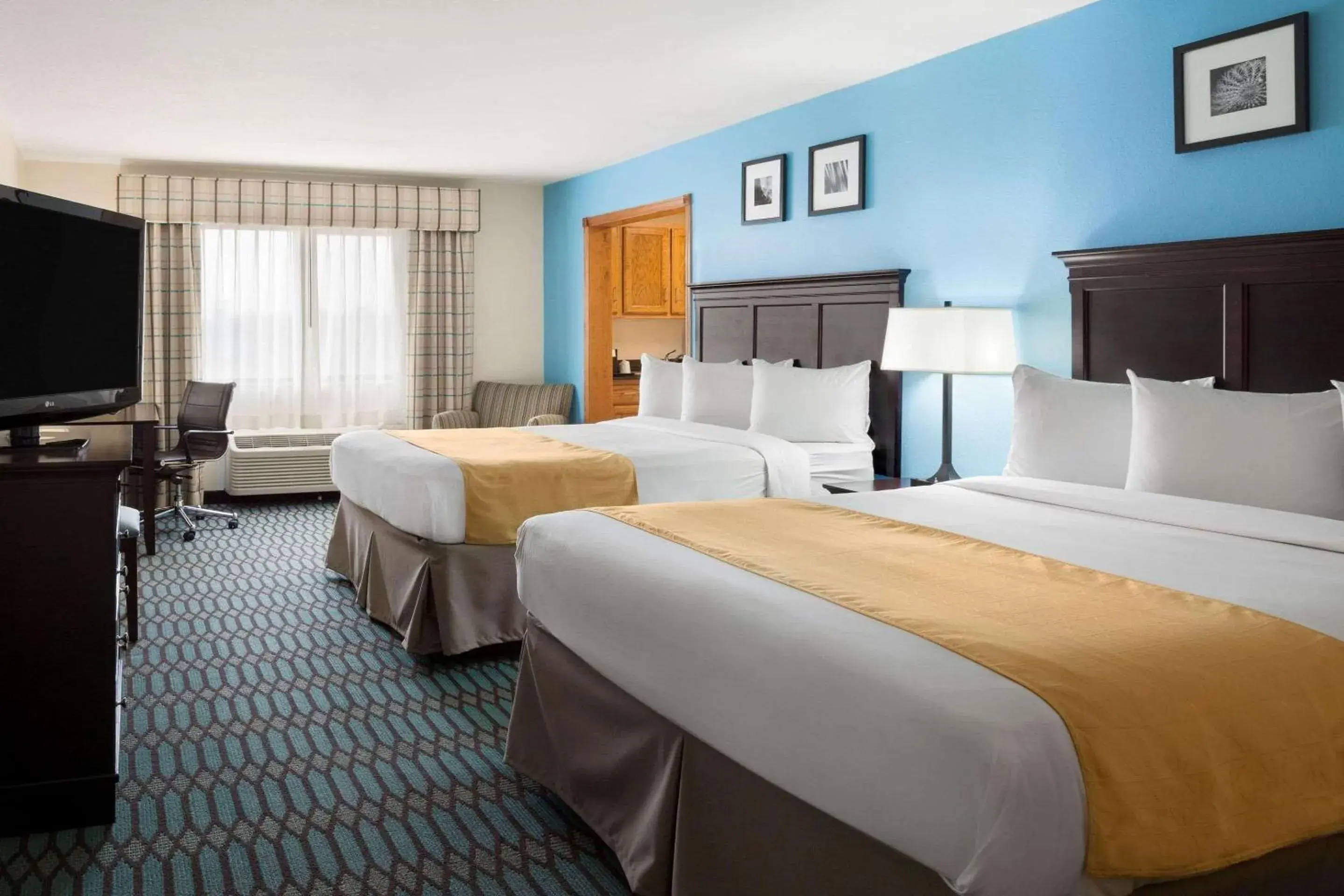 Bedroom, Bed in Country Inn & Suites by Radisson, Lubbock, TX