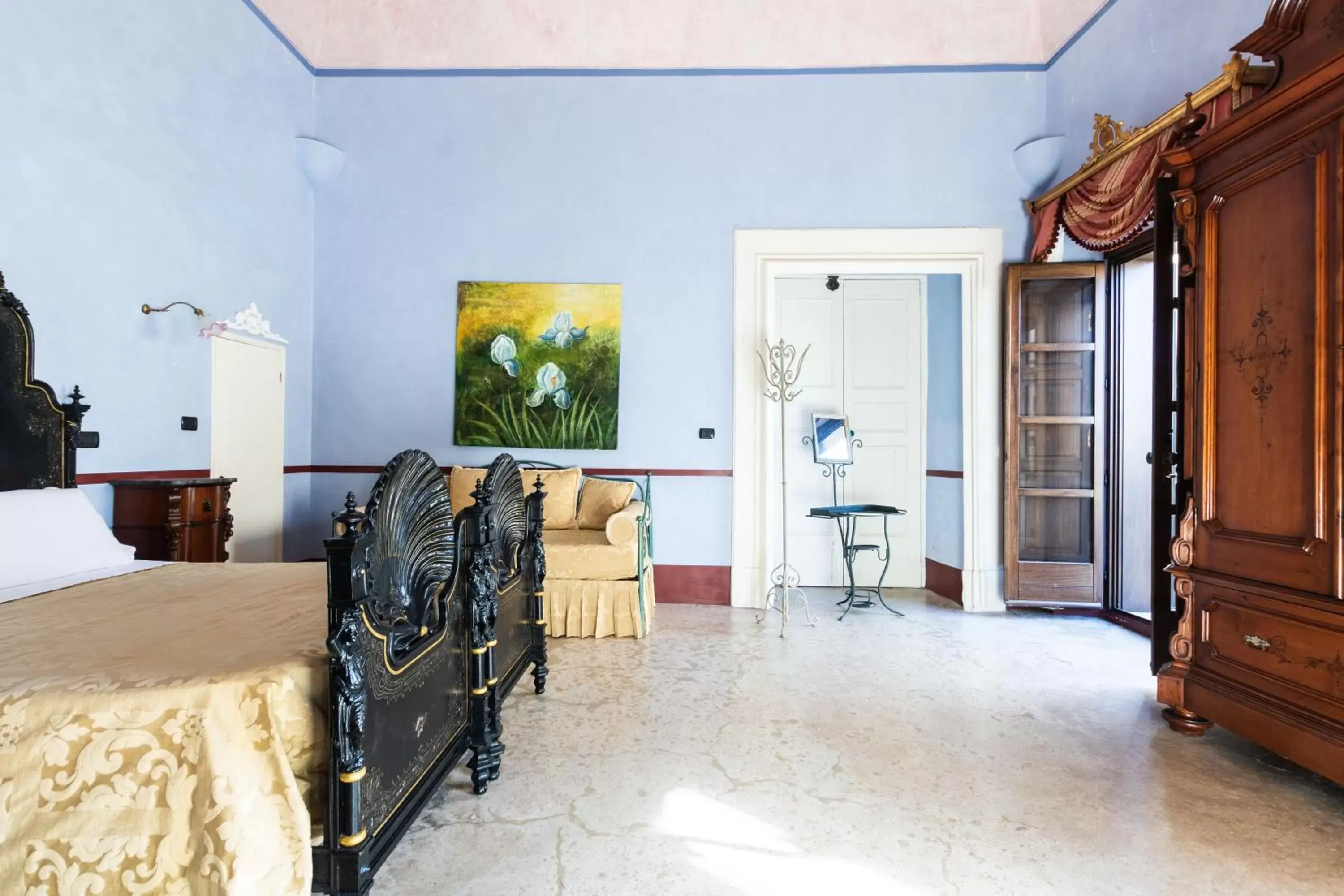 Dining Area in Insula suite