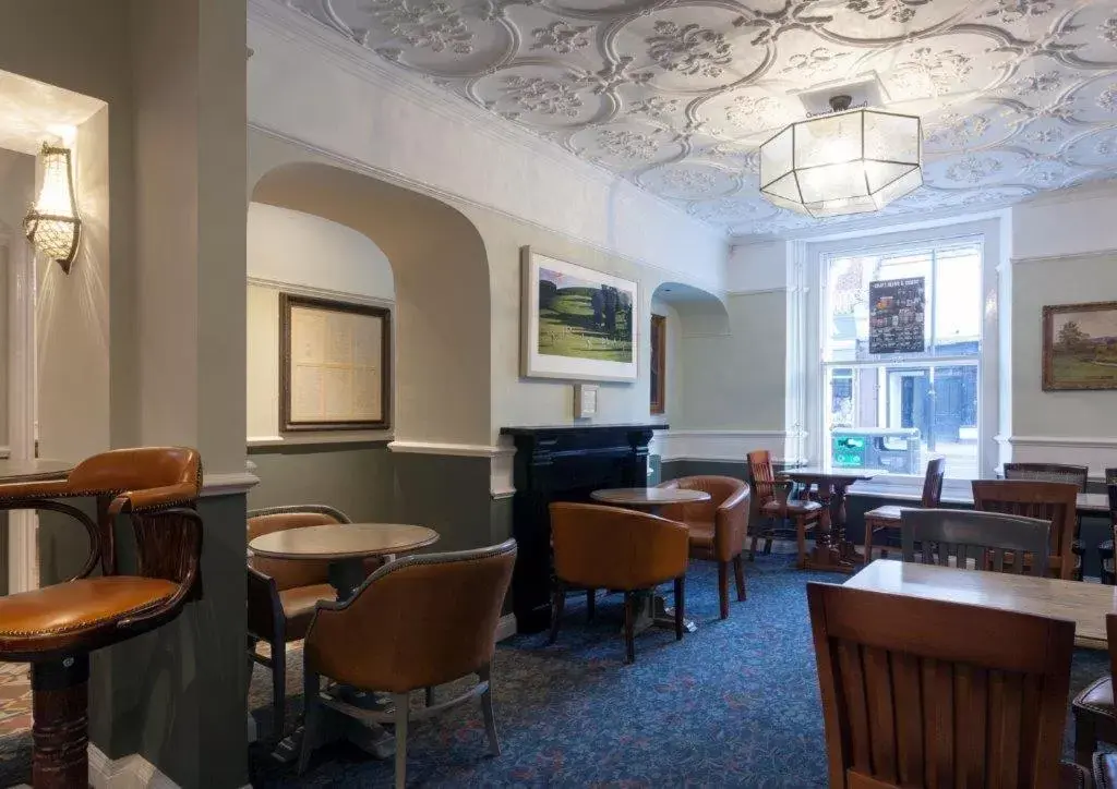 Restaurant/places to eat, Lounge/Bar in The Greyhound Wetherspoon