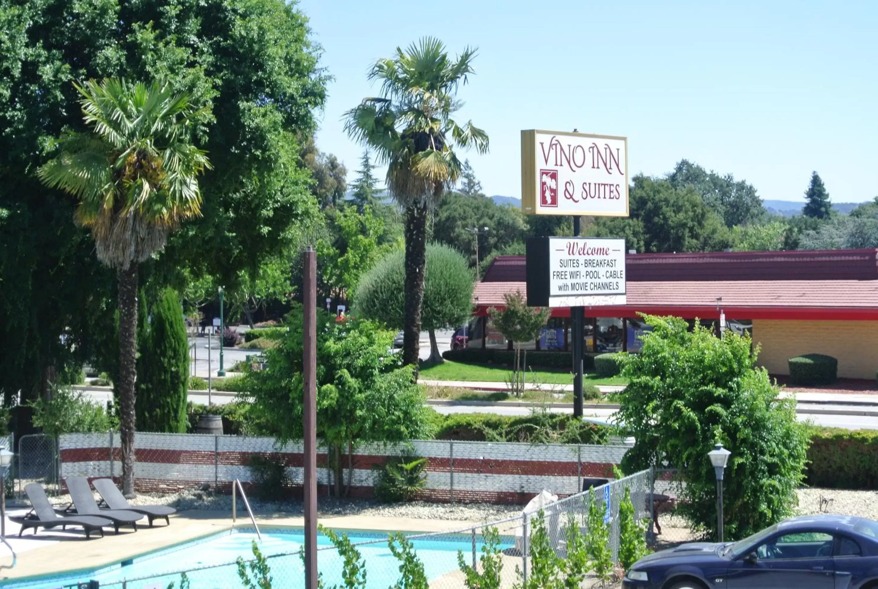 Restaurant/places to eat in Vino Inn & Suites