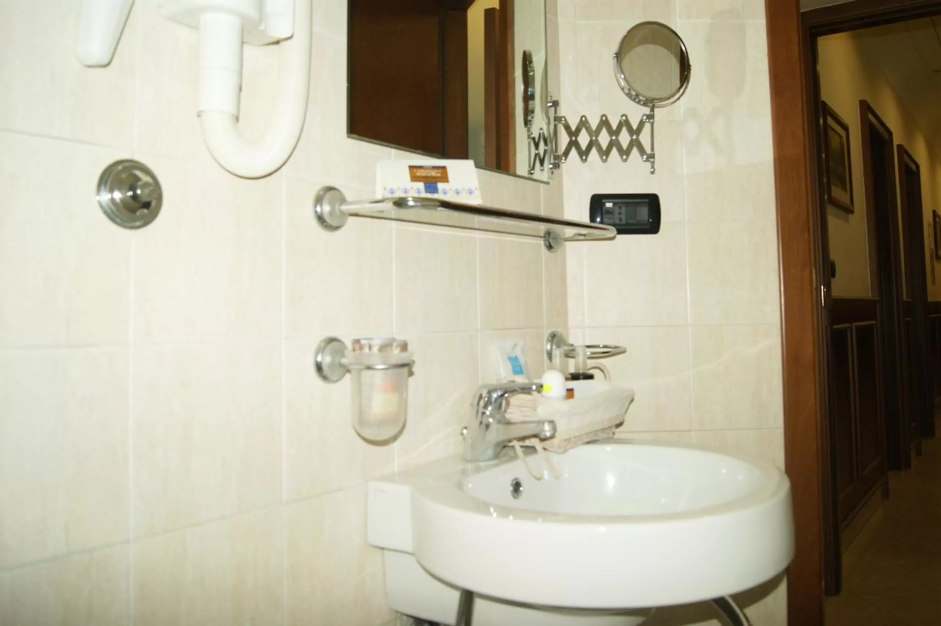 Bathroom in Hotel Elio