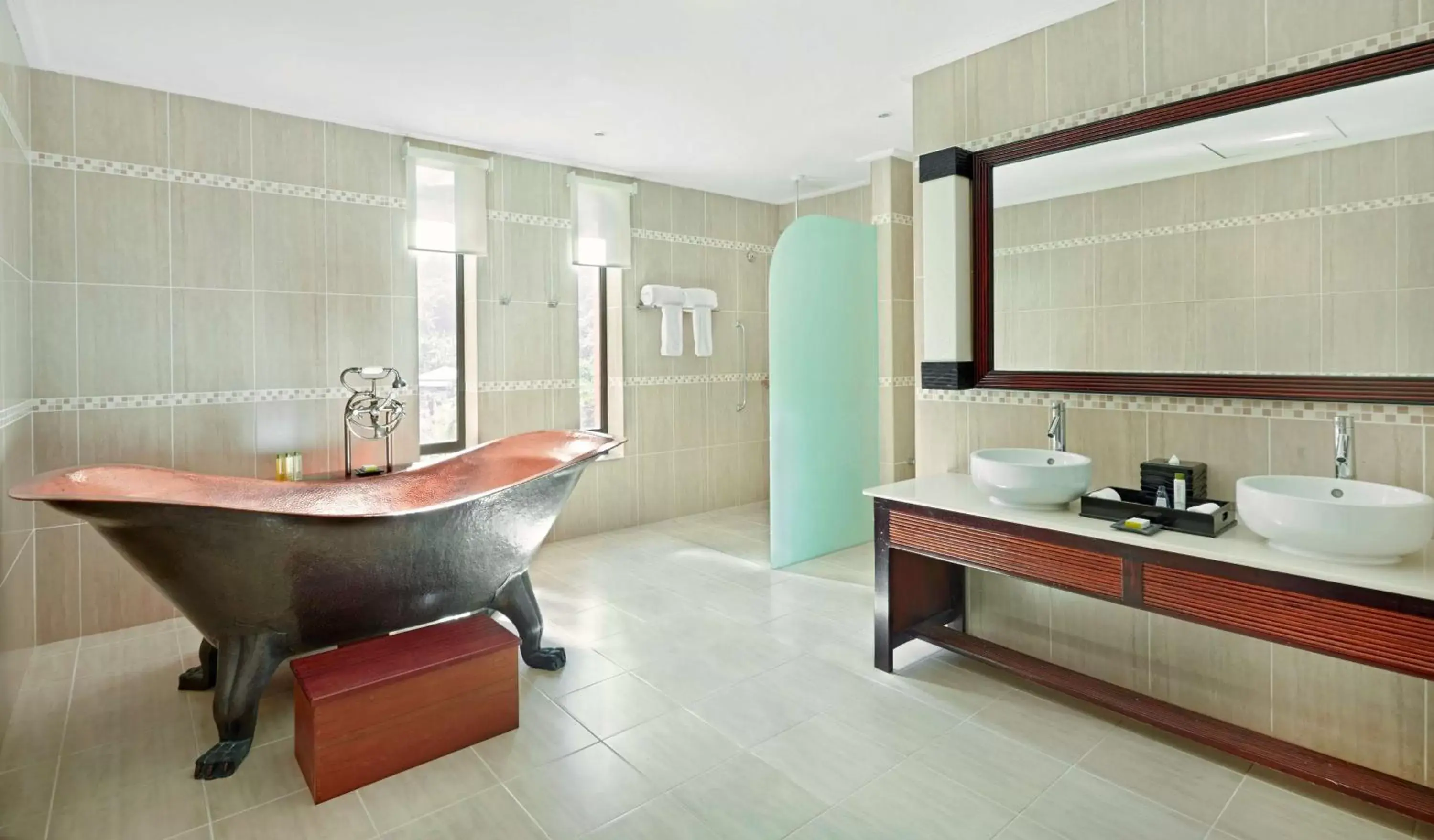 Shower, Bathroom in DoubleTree by Hilton Seychelles Allamanda Resort & Spa