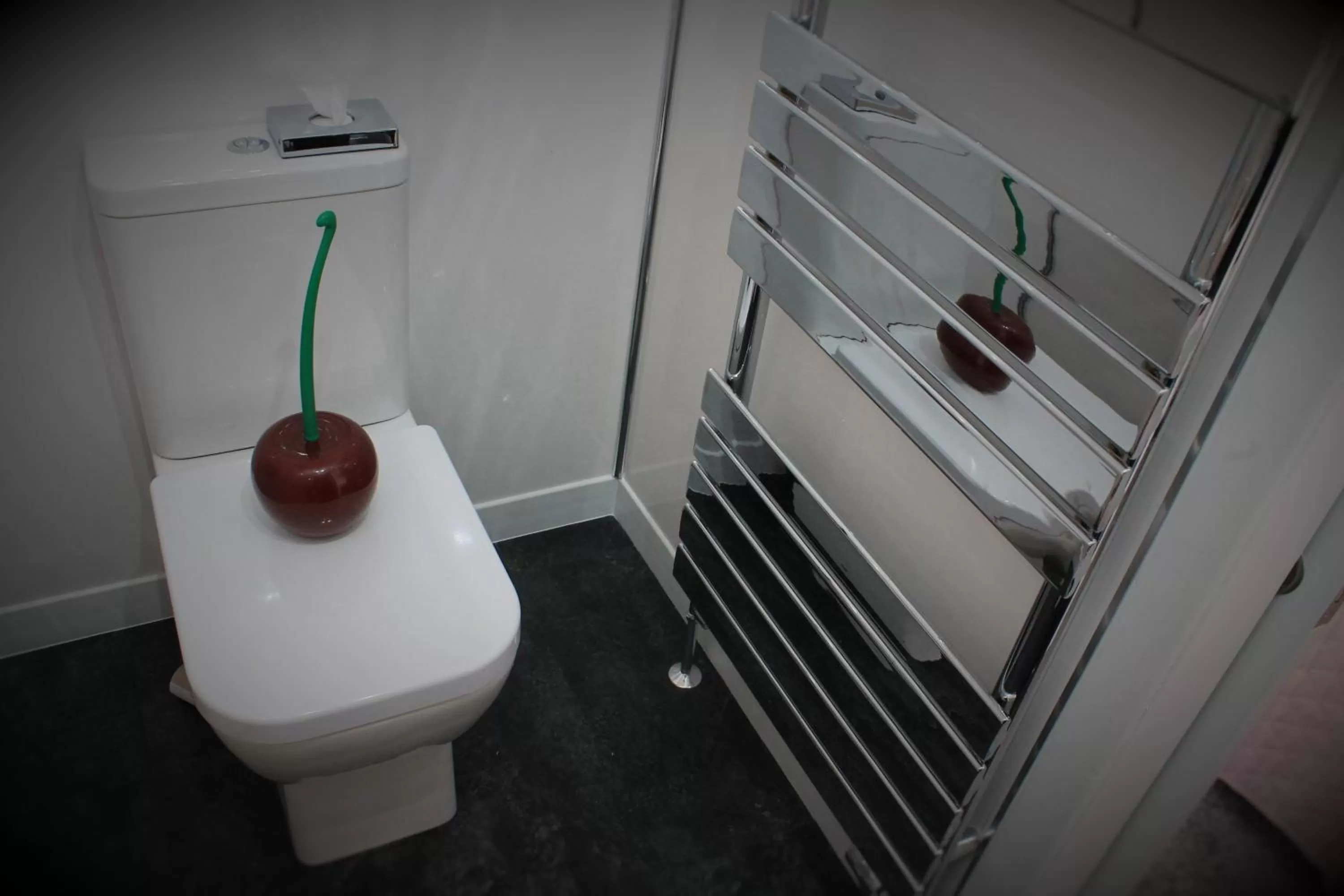 Toilet, Bathroom in Cadillac Kustomz Hotel