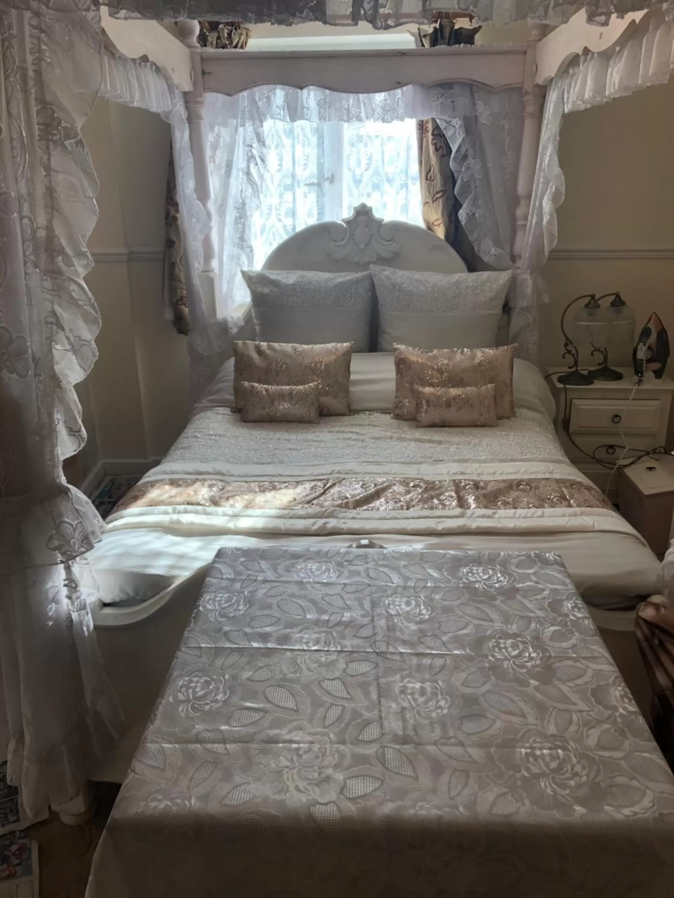 Bed in Jasmine House