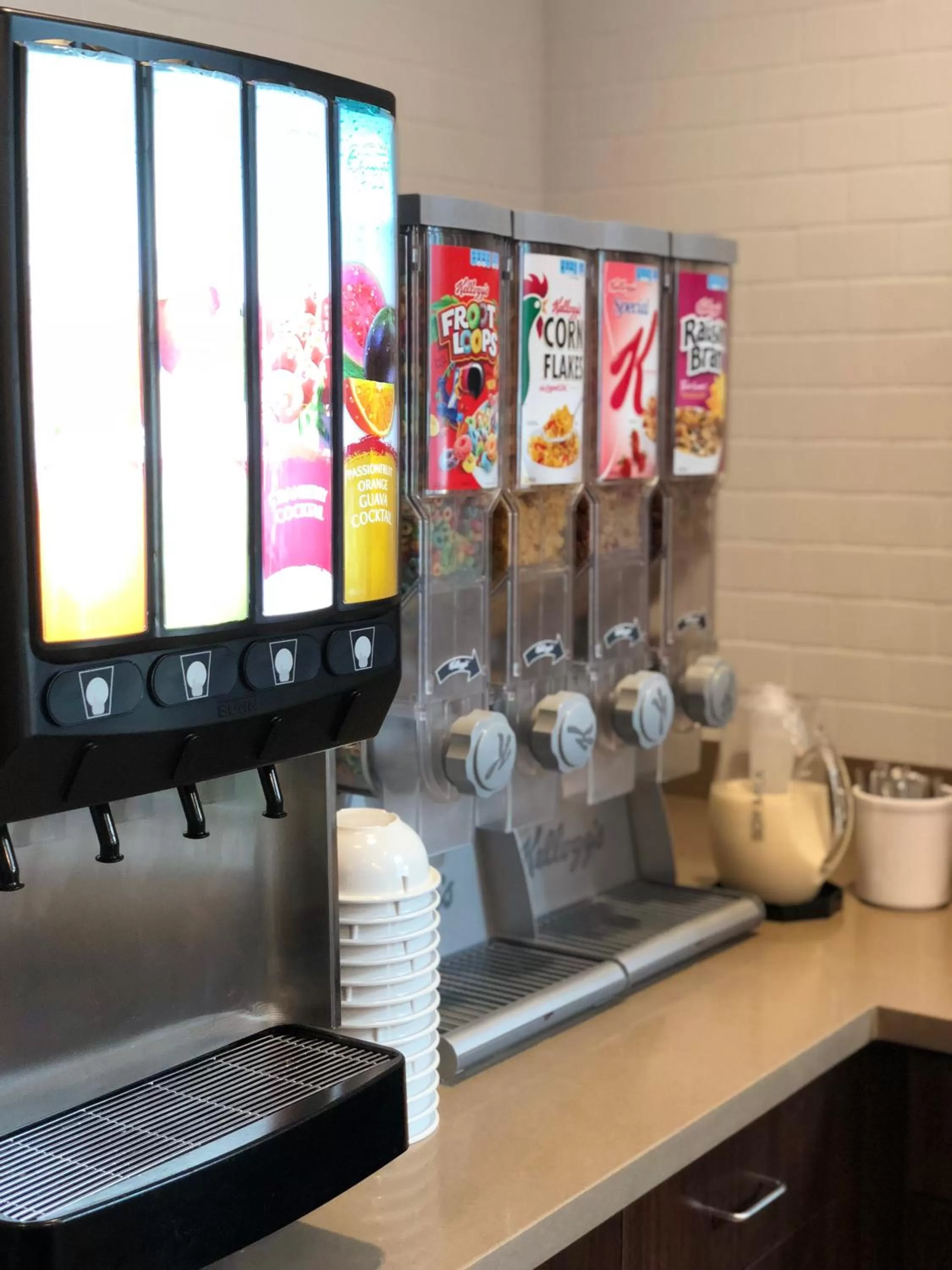 American breakfast in Country Inn & Suites by Radisson, San Jose International Airport, CA