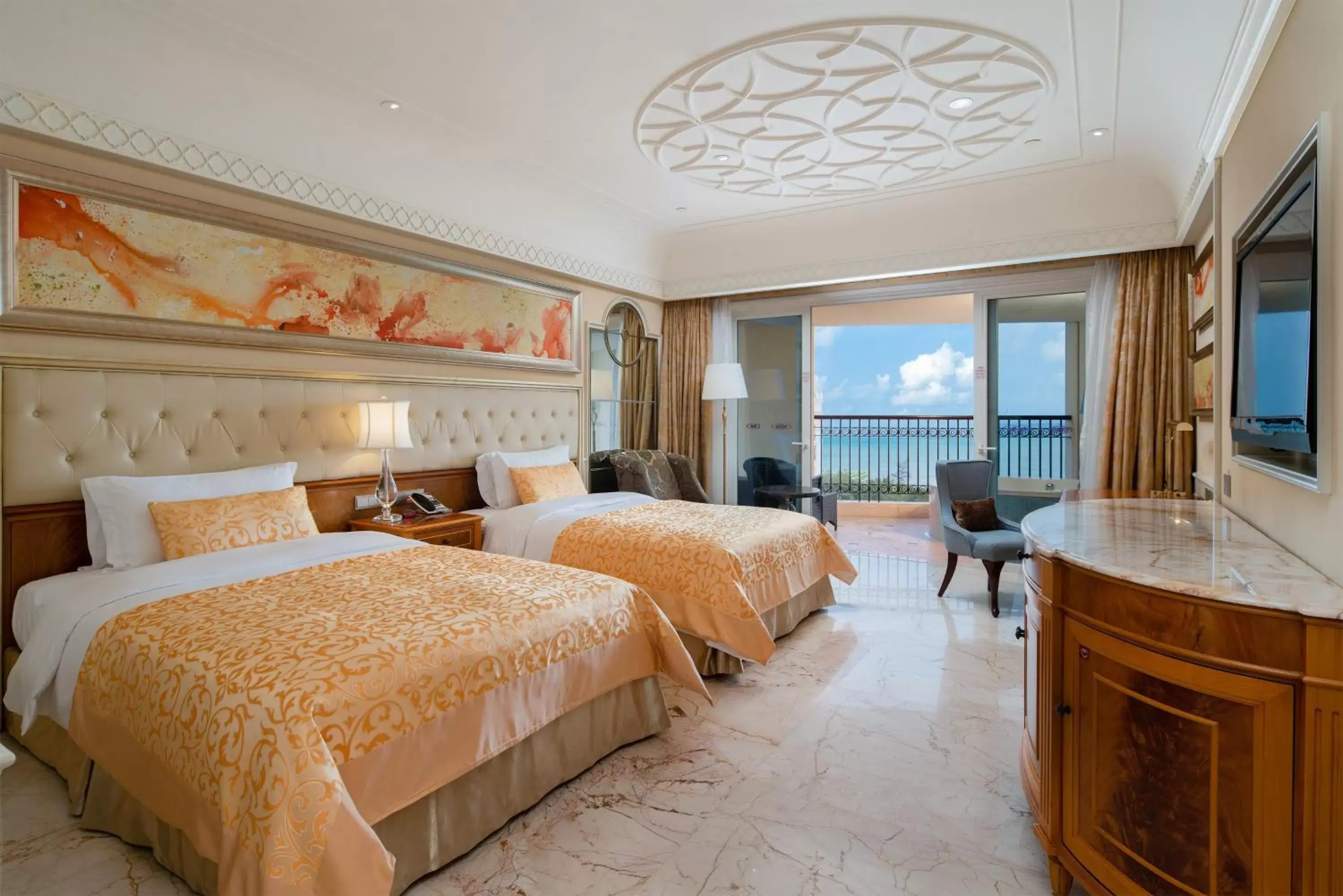 Photo of the whole room in Crowne Plaza Resort Sanya Bay, an IHG Hotel