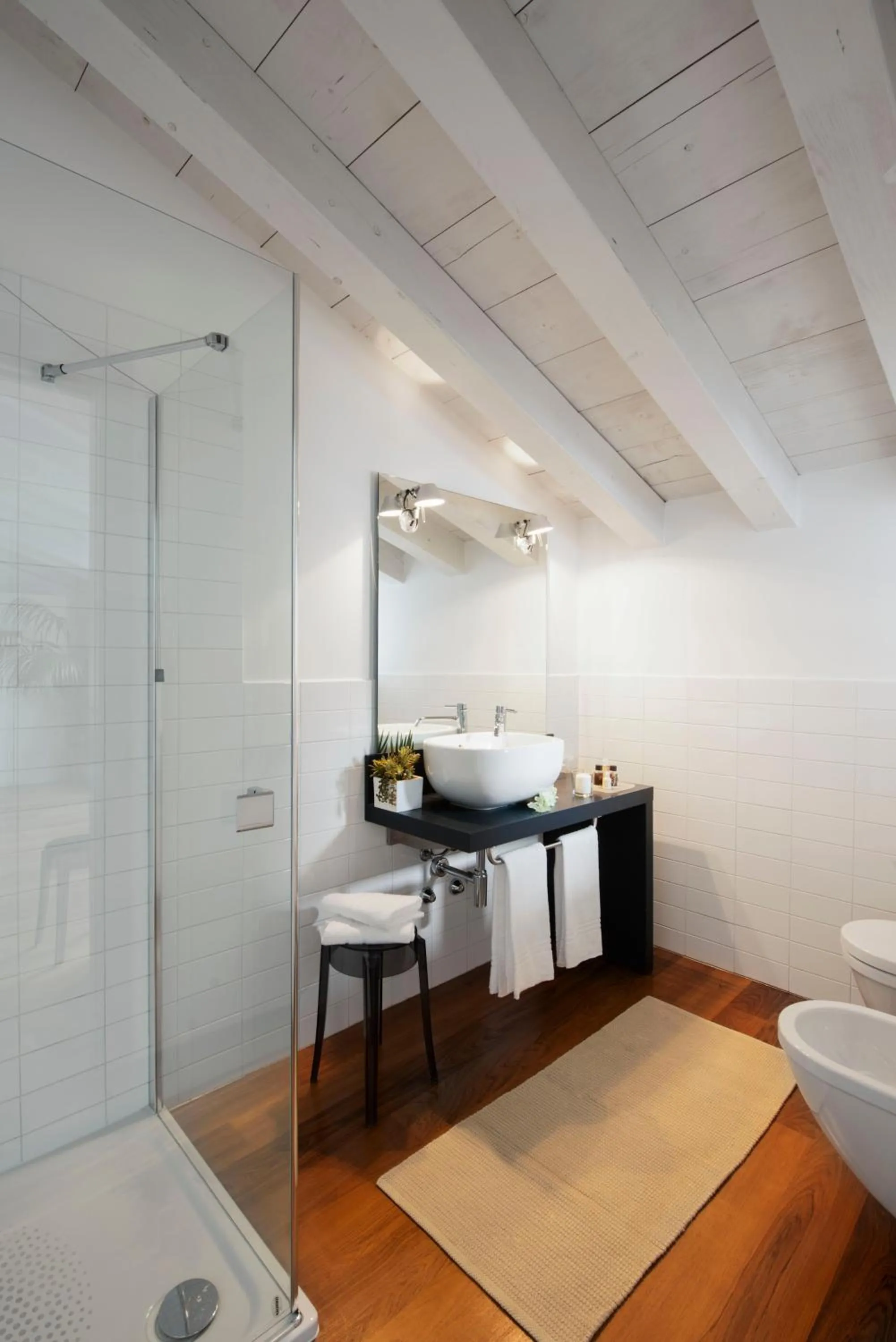 Shower in Hotel Del Porto