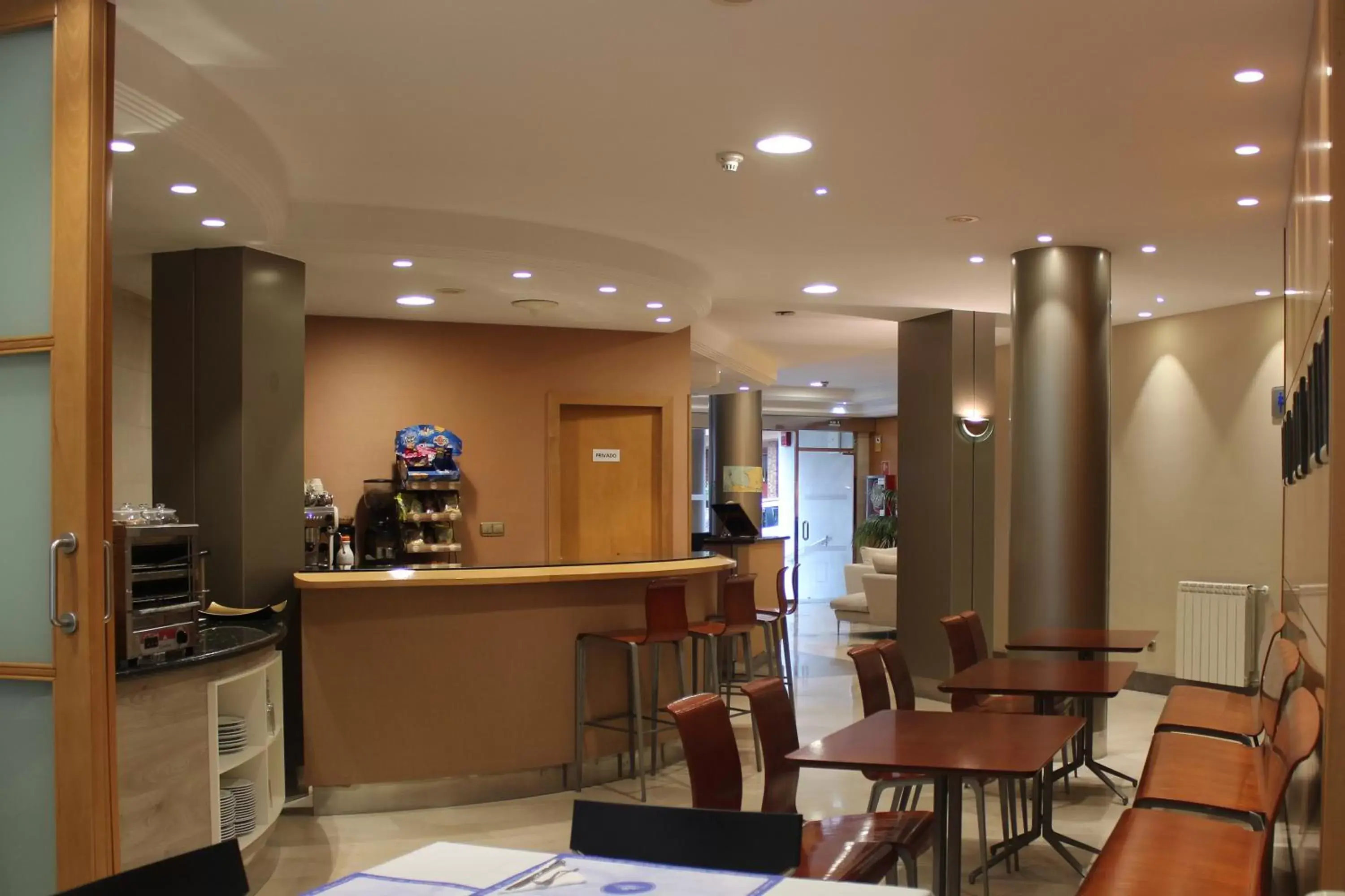 Lounge or bar in Hotel Carreño Lounge or bar in Hotel Carreño