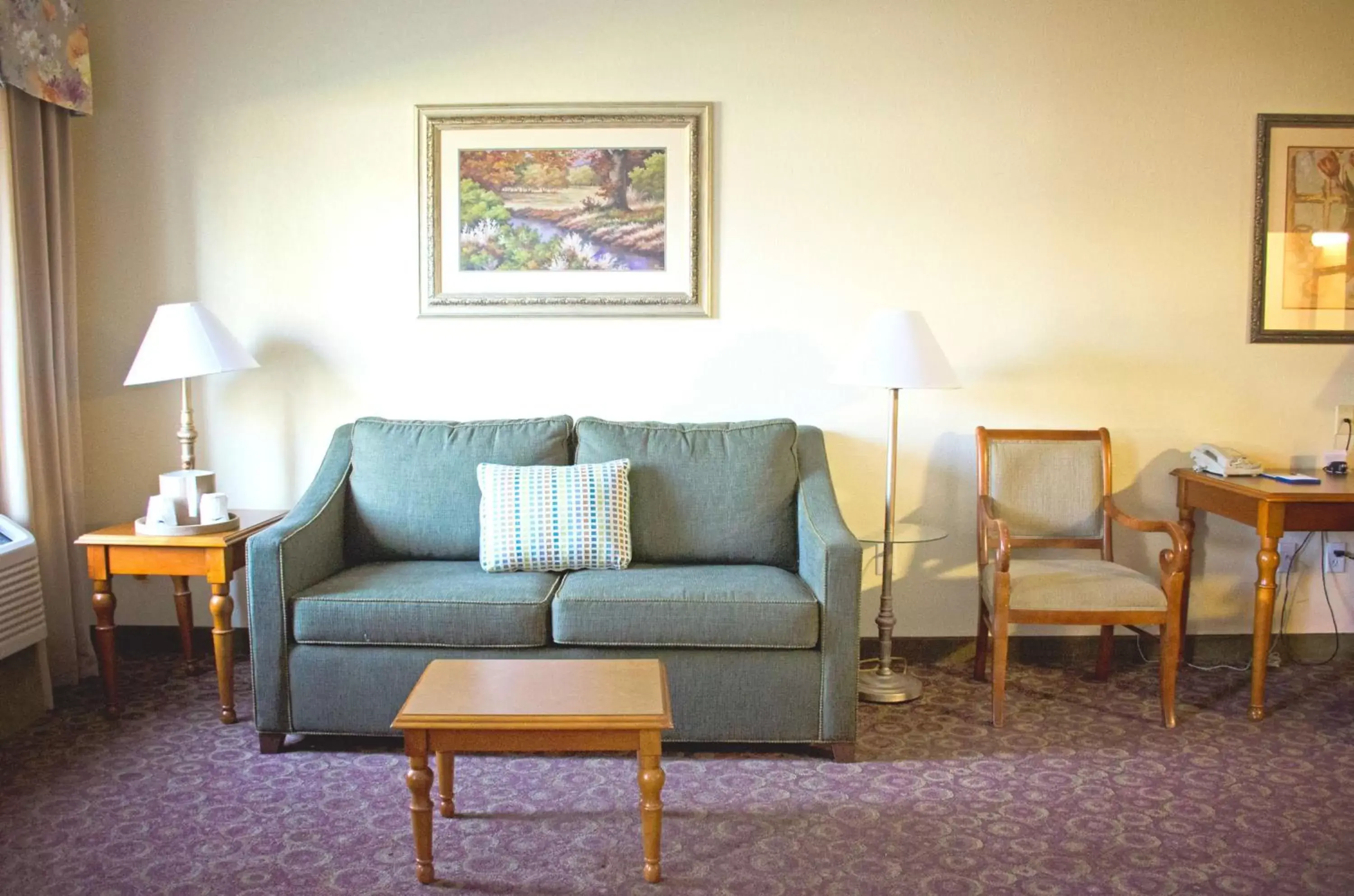 Living room, Seating Area in Hampton Inn & Suites College Station