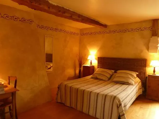 Bed in Kêr Neizh Breizh - Chambres d'Hôtes & Gîte de Charme - Le Petit Châtelier